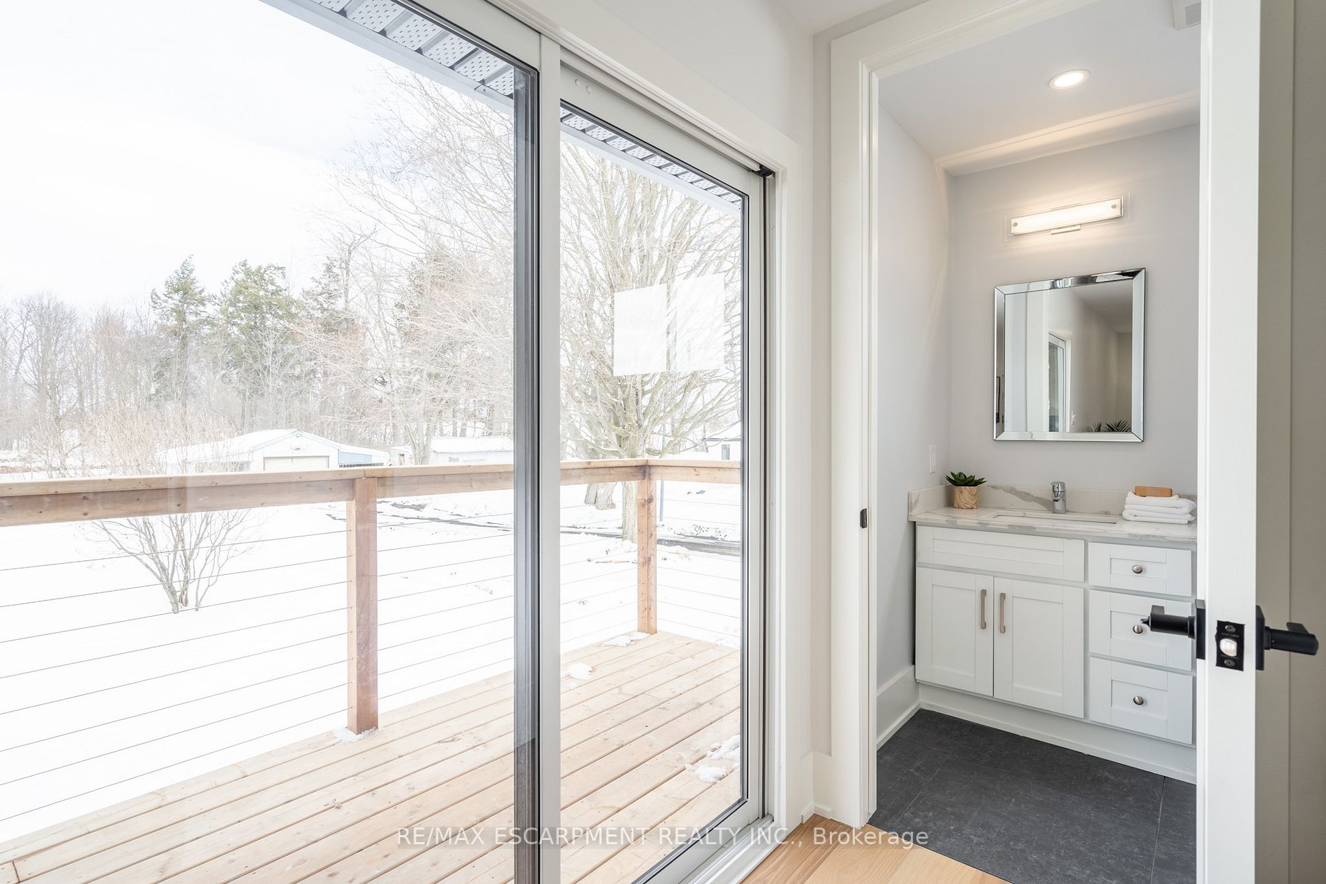 146 7th Concession Rd E