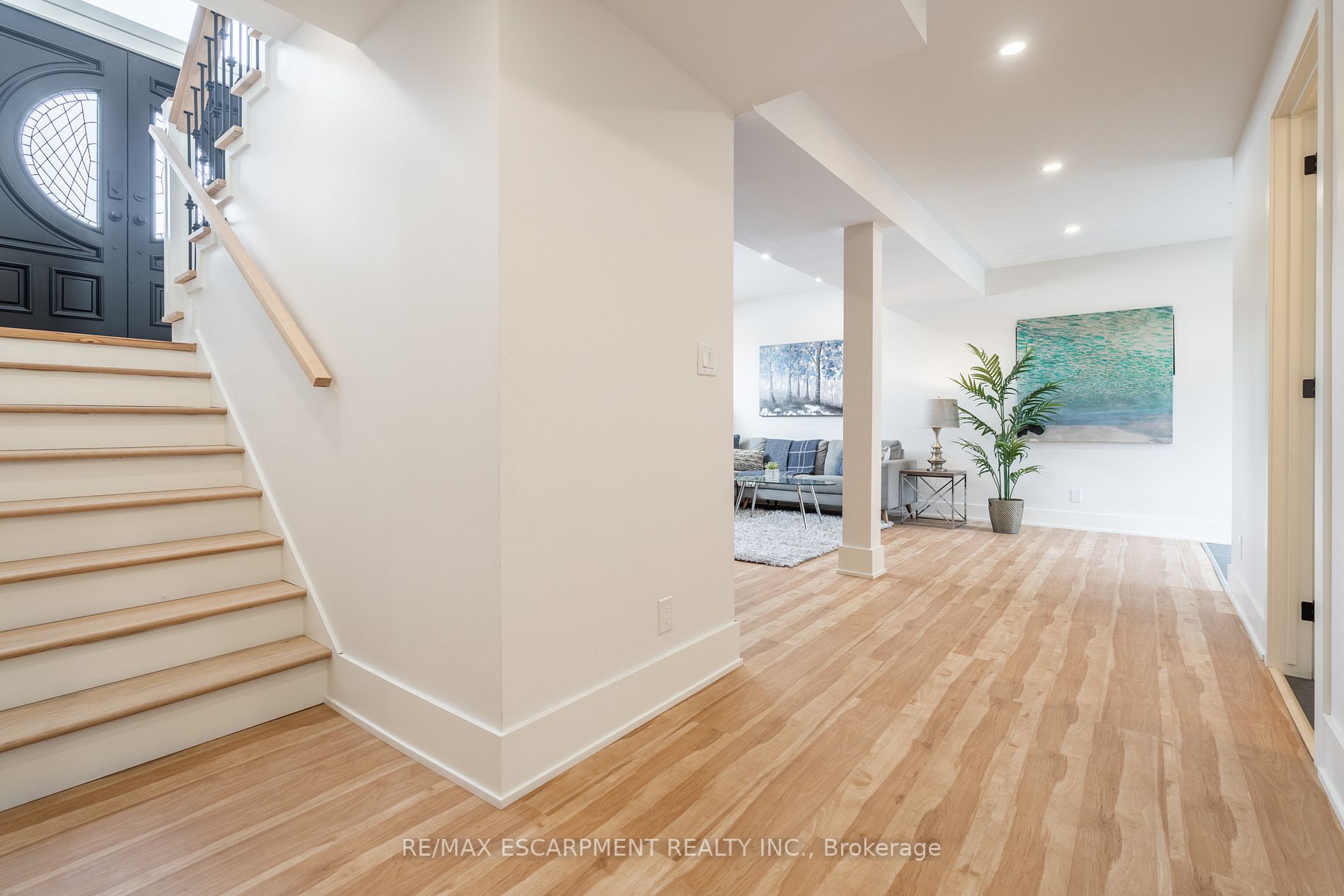 146 7th Concession Rd E
