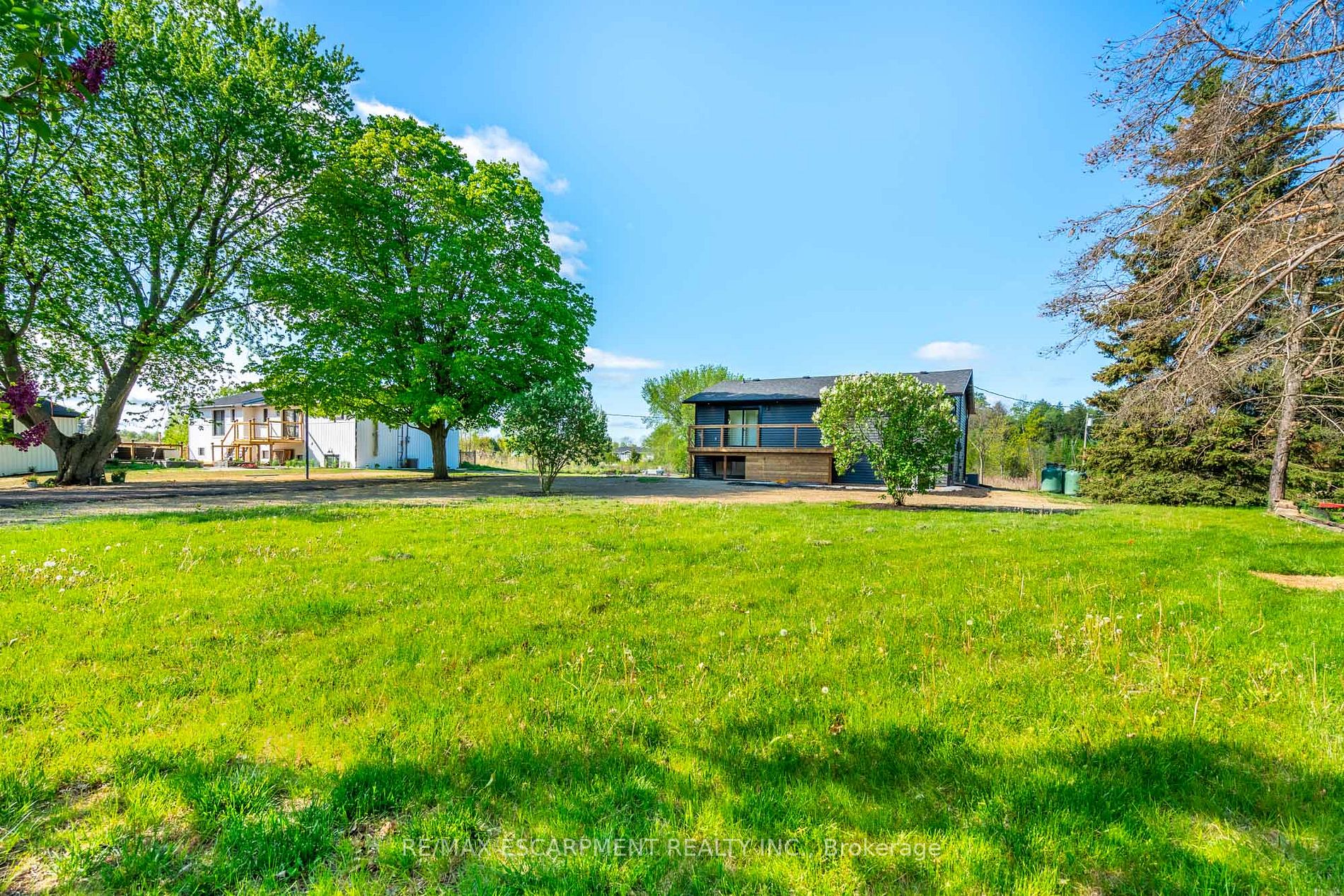 146 7th Concession Rd E