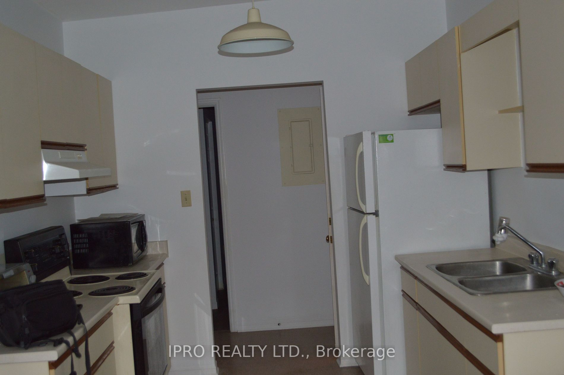 Listing X6076656 - Large Photo # 3