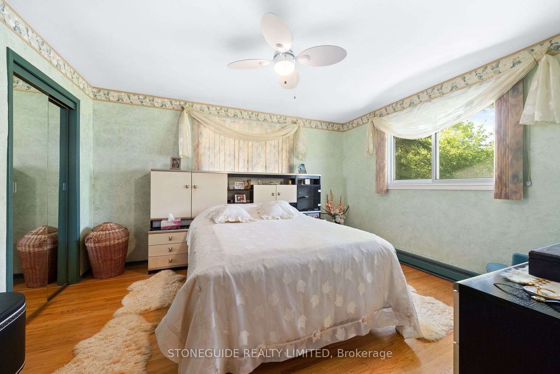 78 Lakeshore Blvd