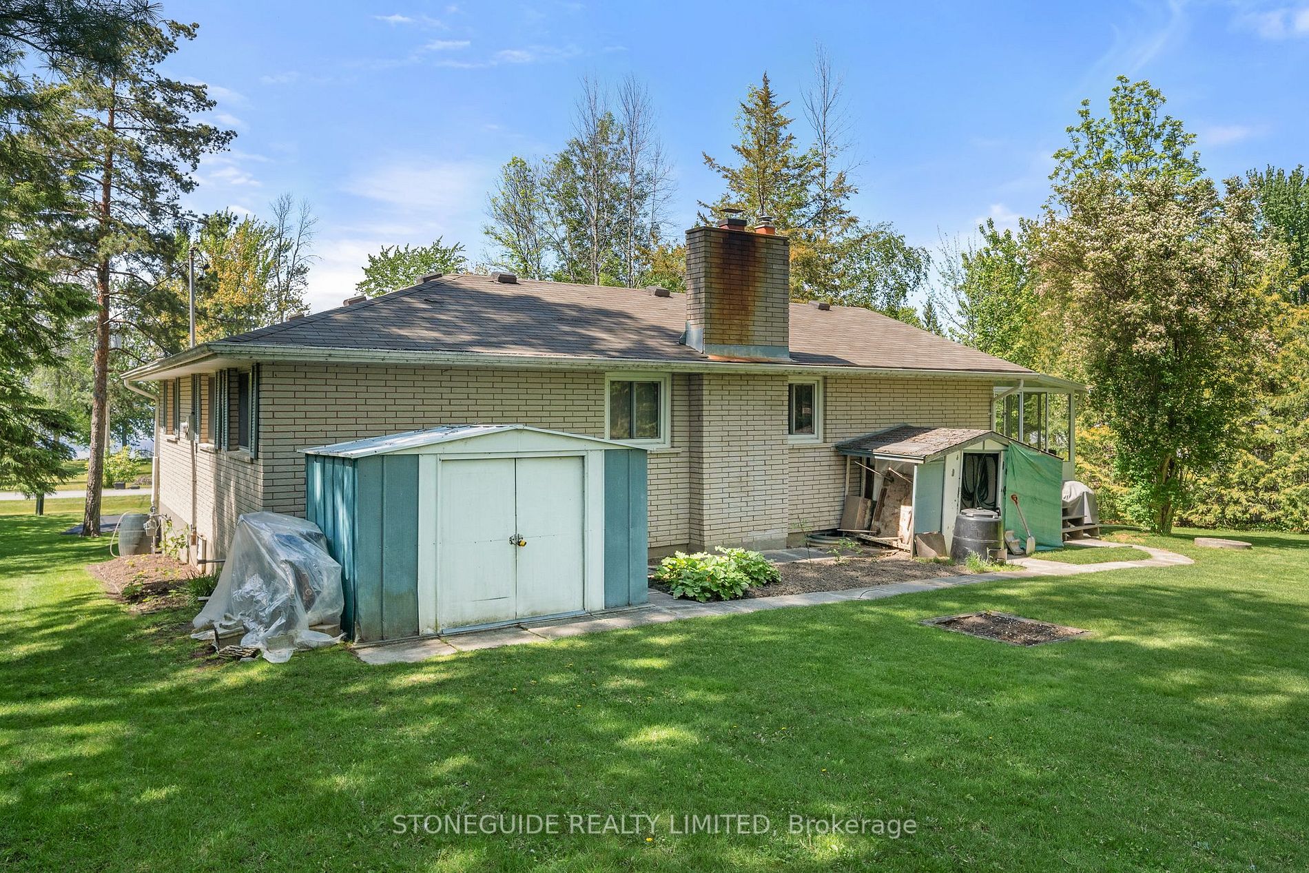 78 Lakeshore Blvd