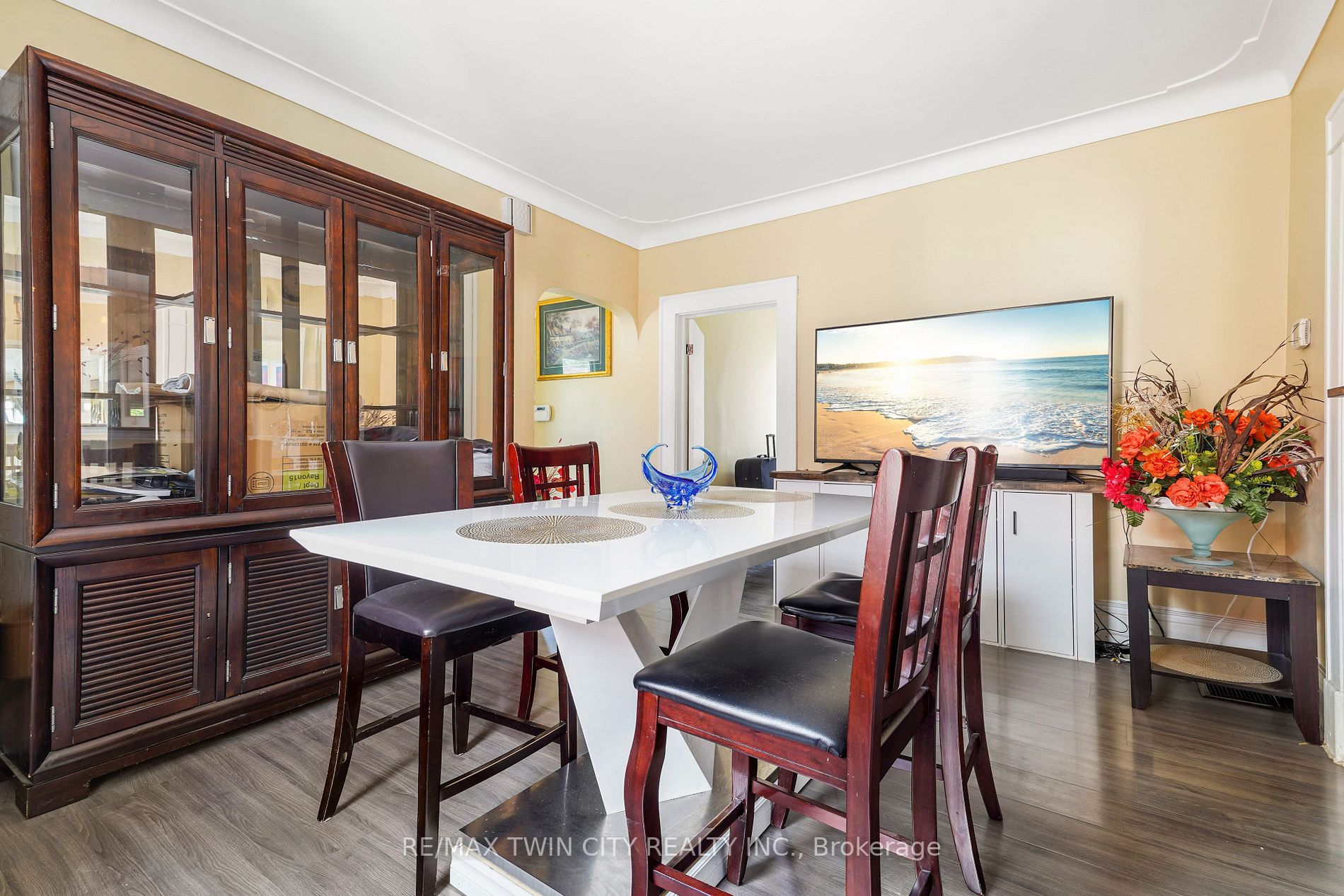21 Elgin St