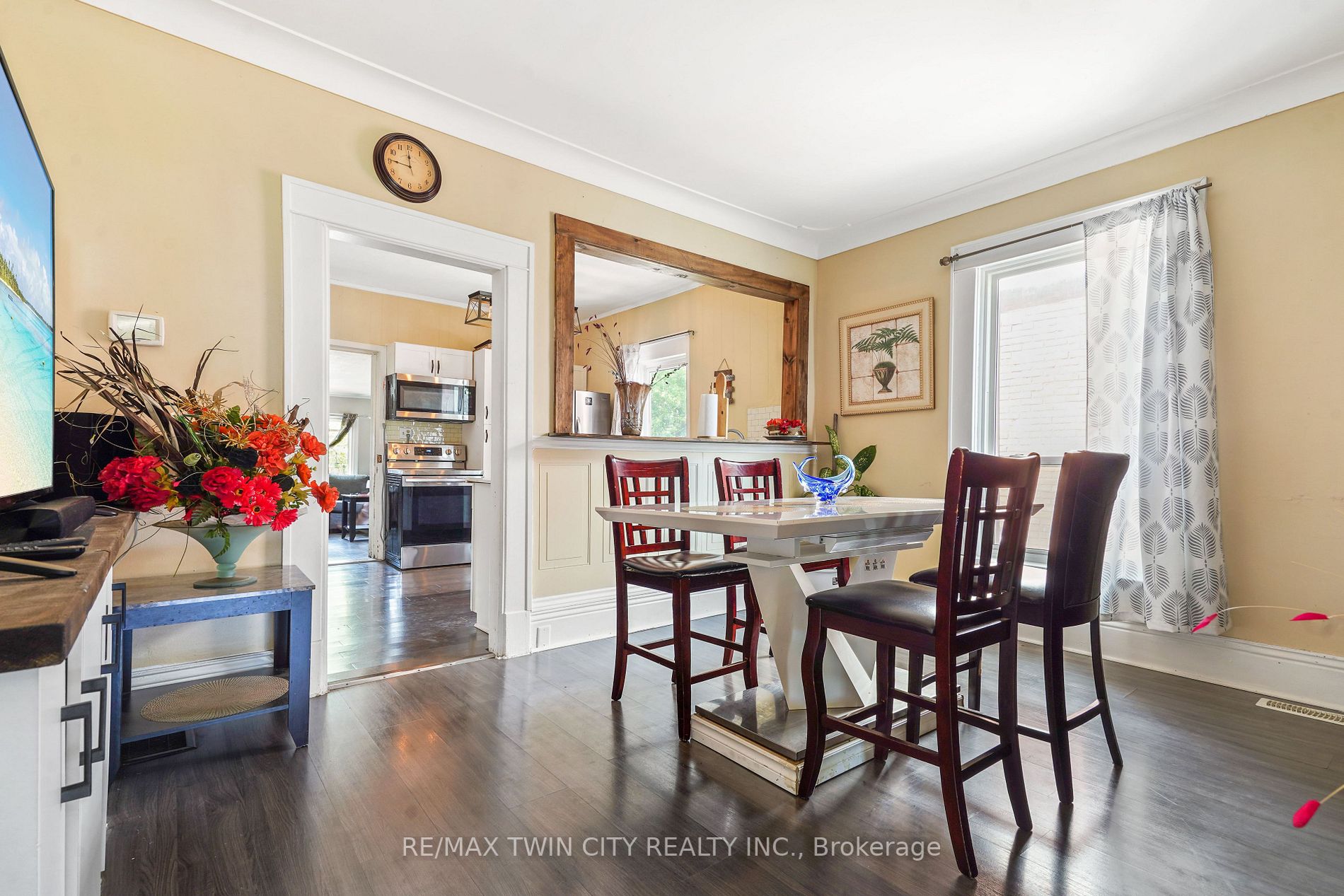 21 Elgin St