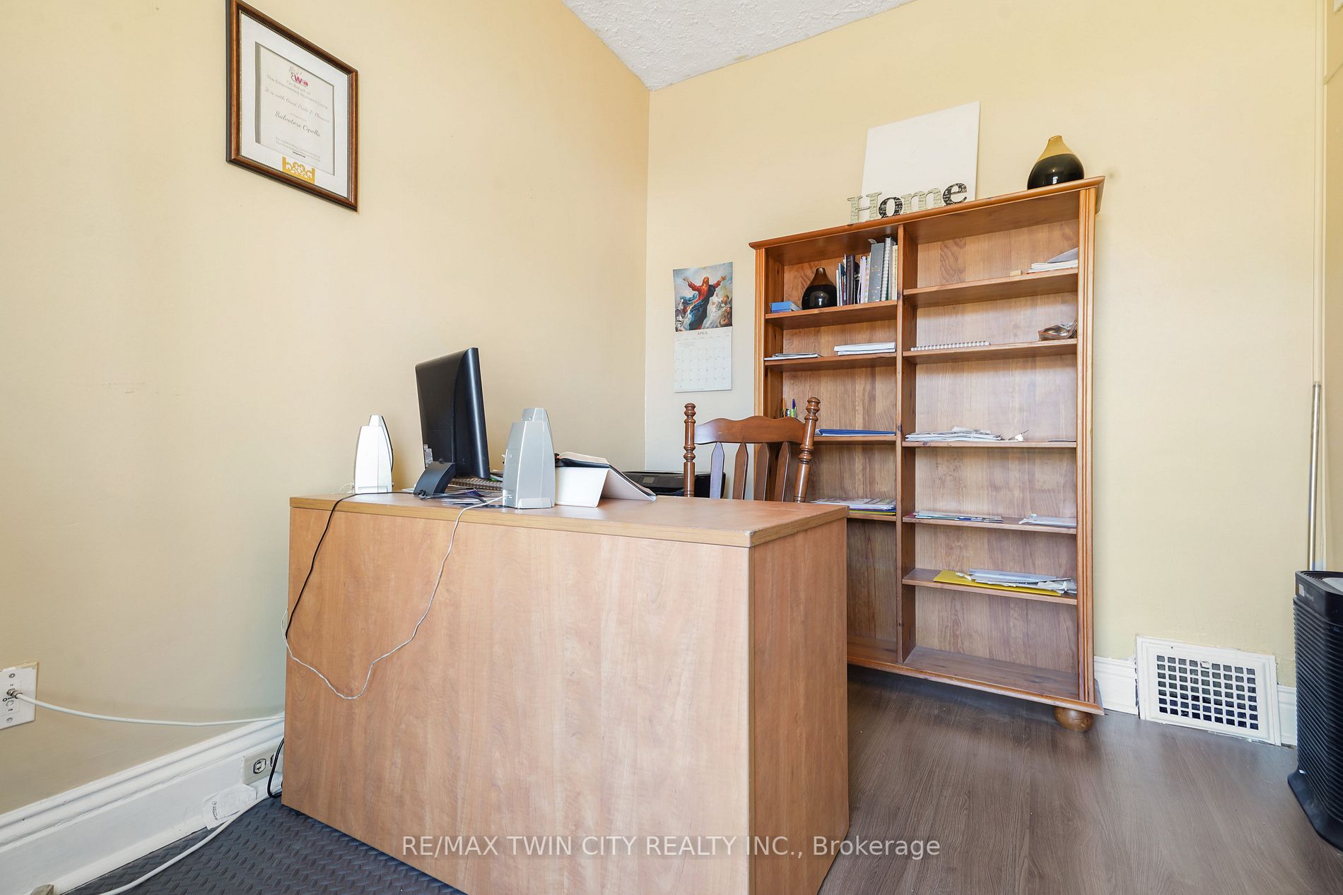 21 Elgin St