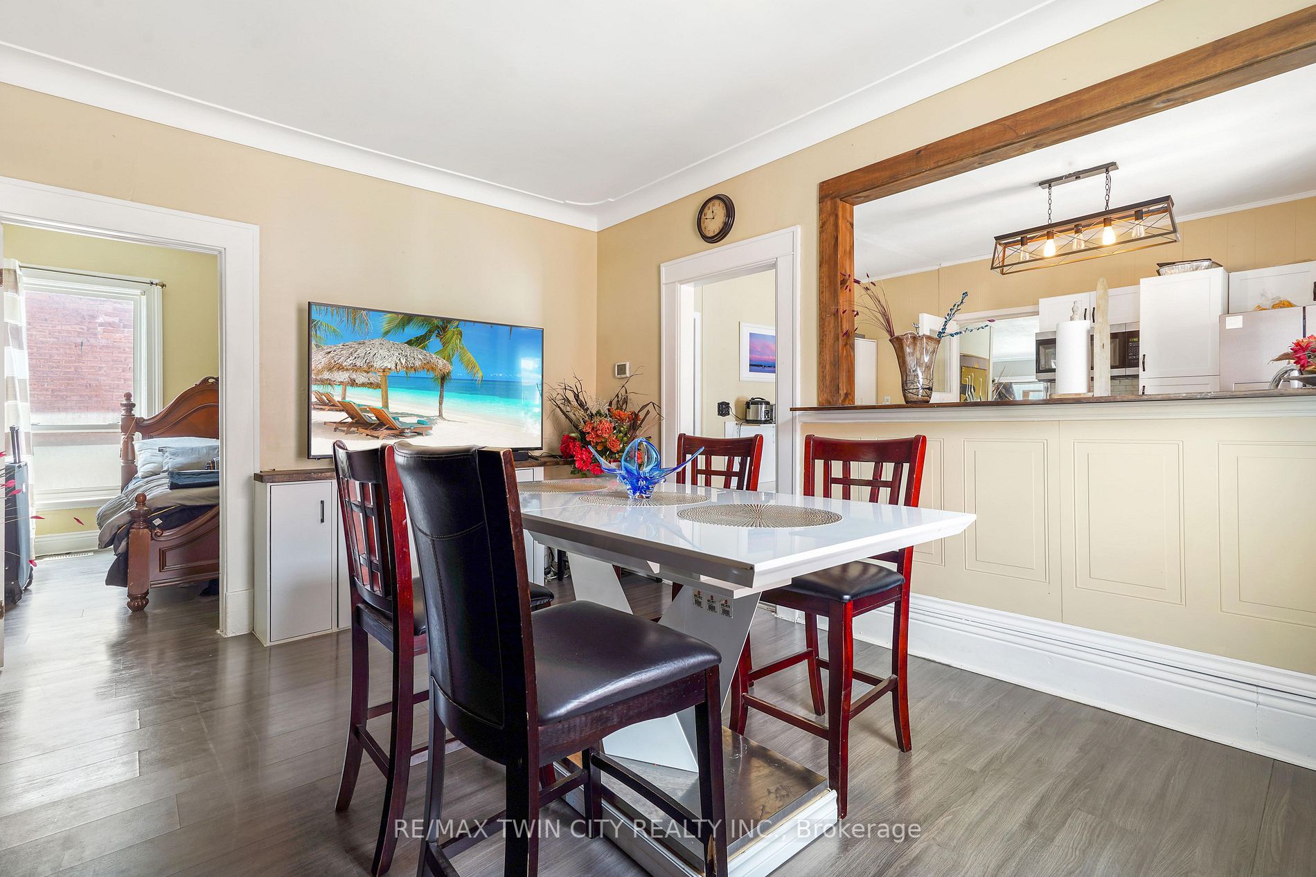 21 Elgin St