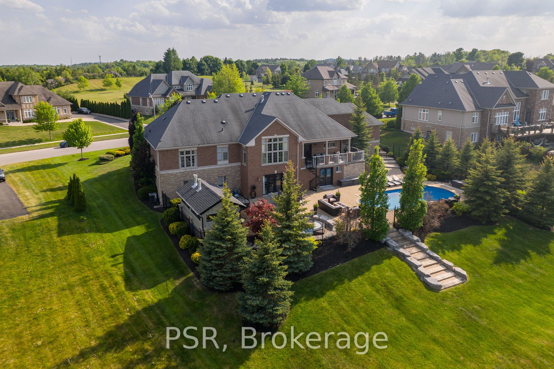 16 Masters Creek Blvd