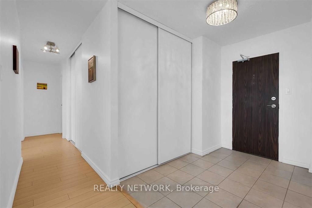 75 Queen Street N, #1802