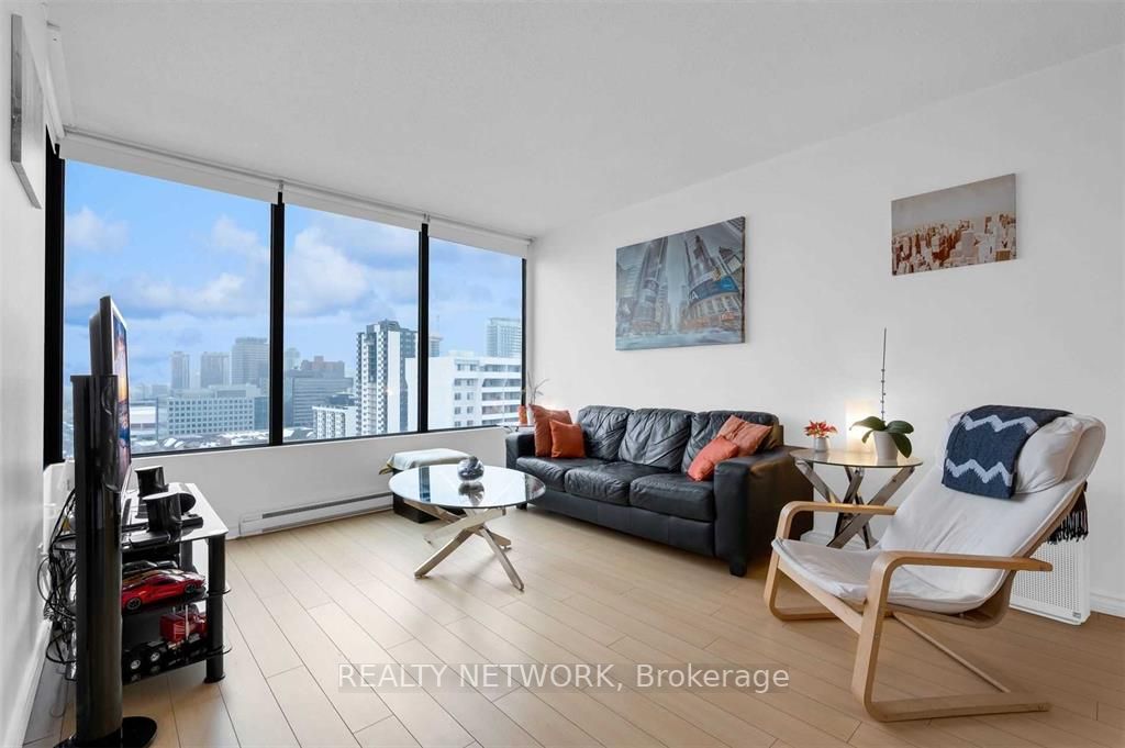 75 Queen Street N, #1802