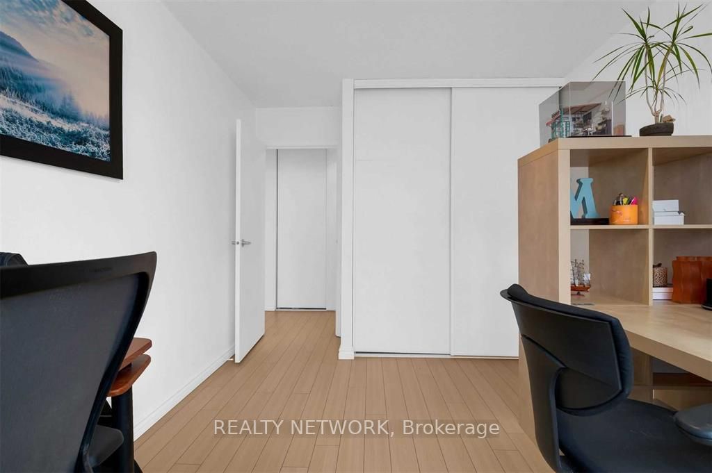 75 Queen Street N, #1802