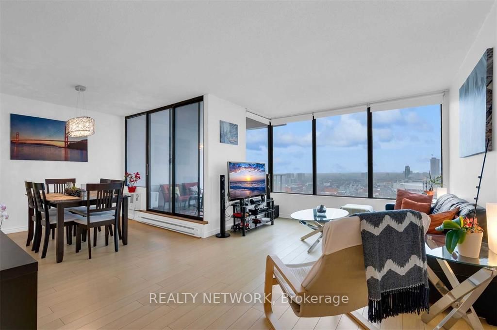 75 Queen Street N, #1802