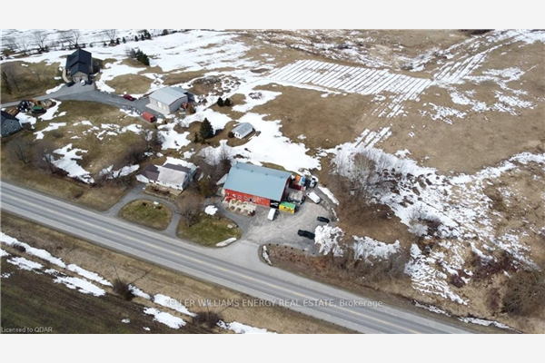 13730 Loyalist Pkwy, Prince Edward County