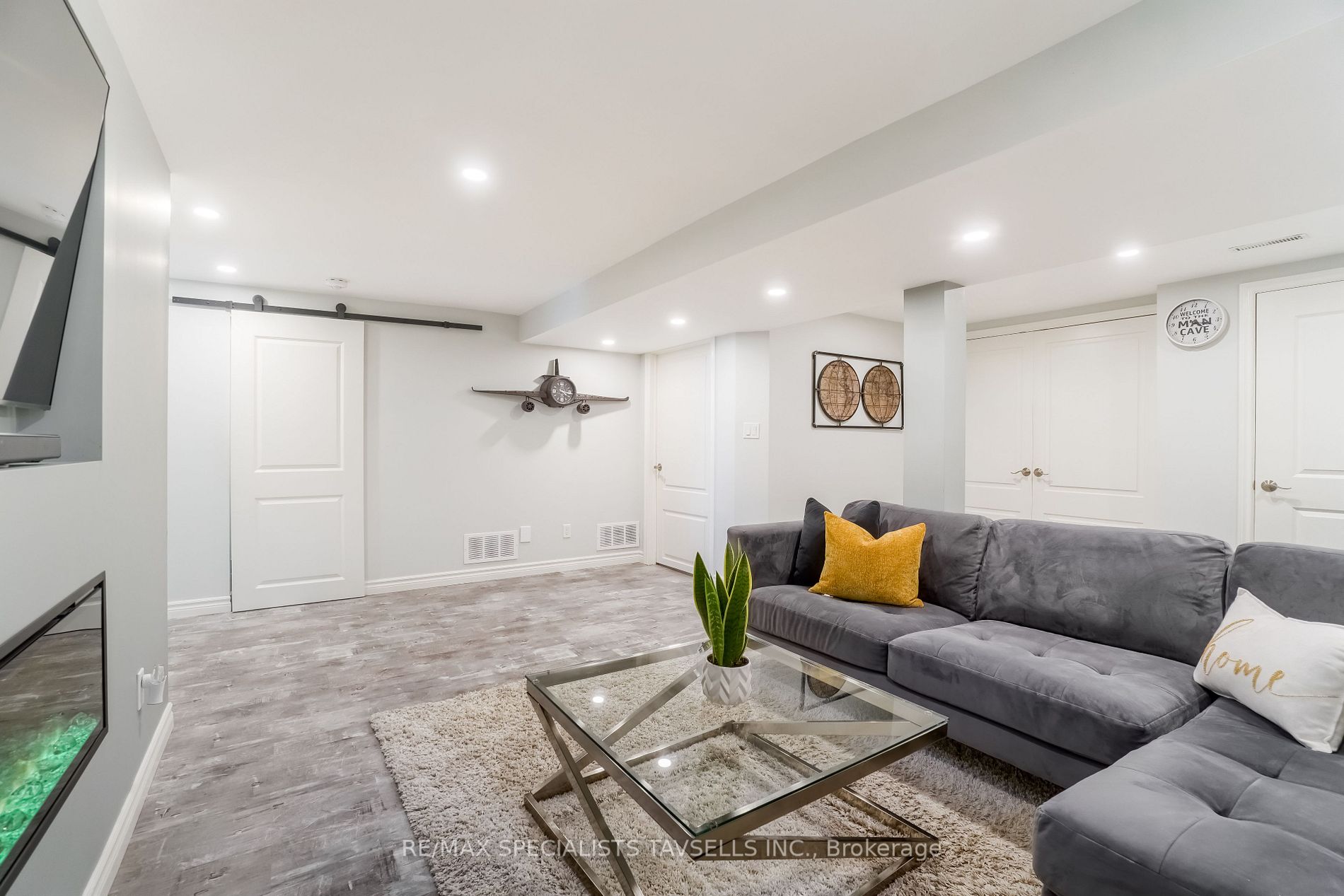 18 Crago Road