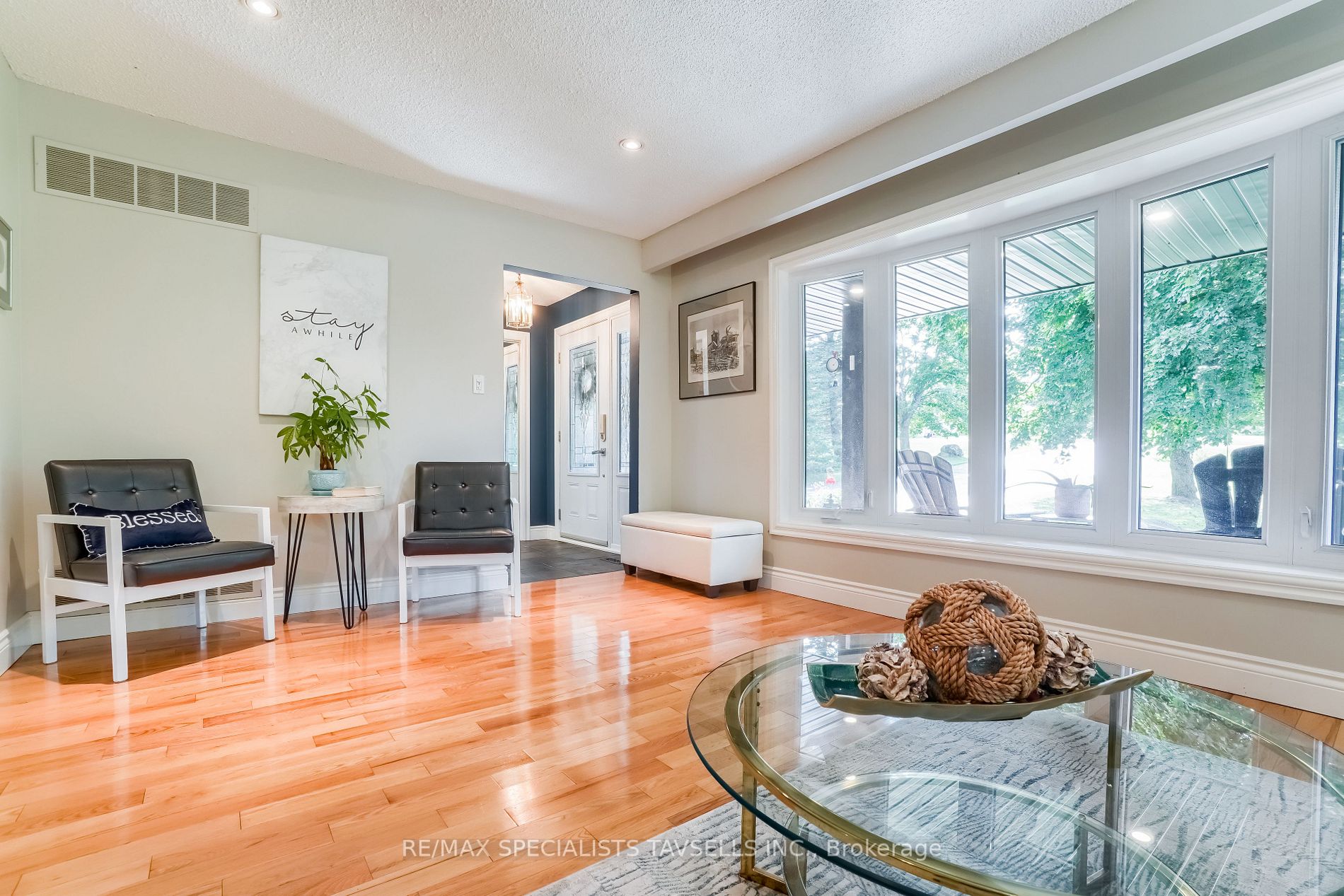 18 Crago Road