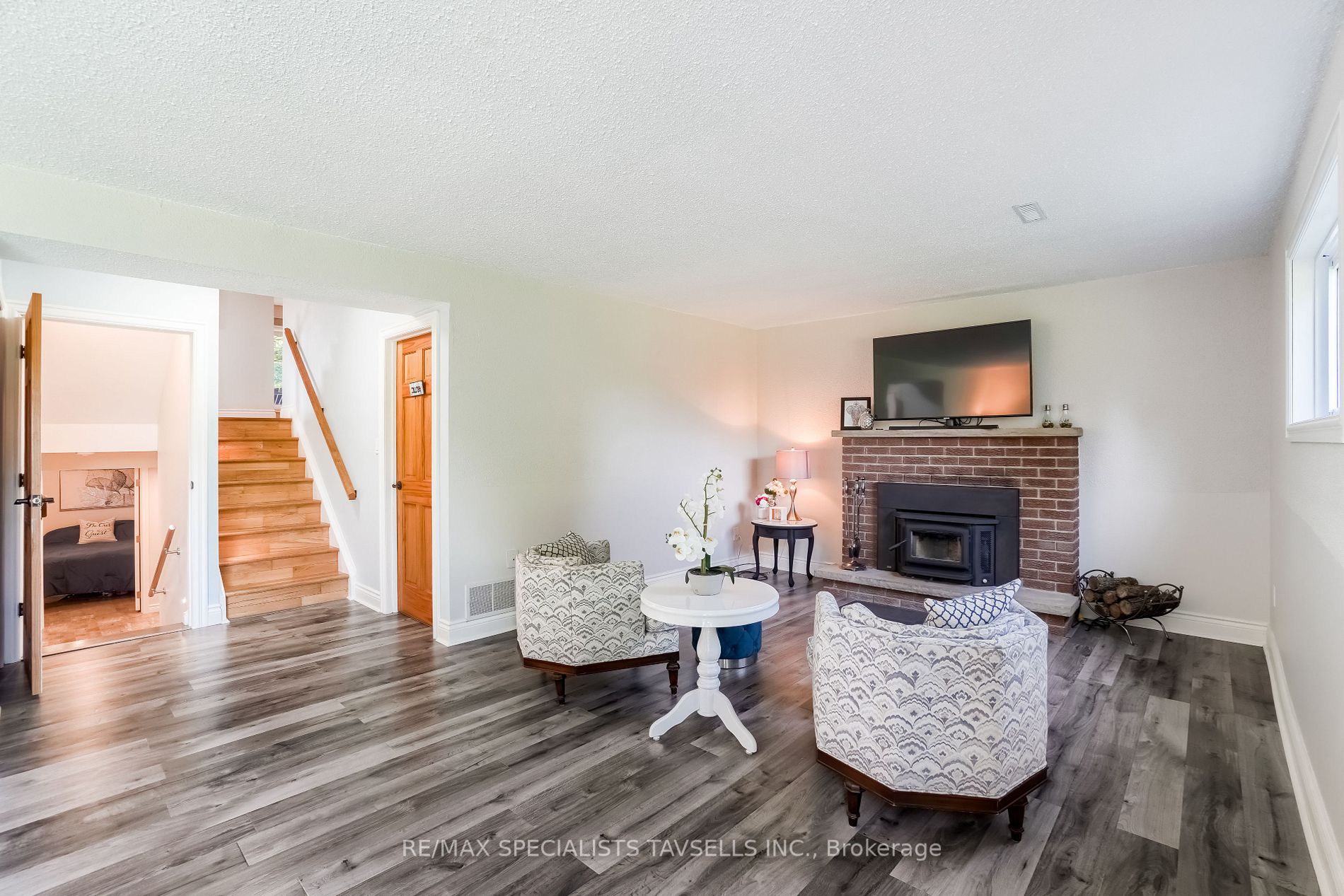 18 Crago Road