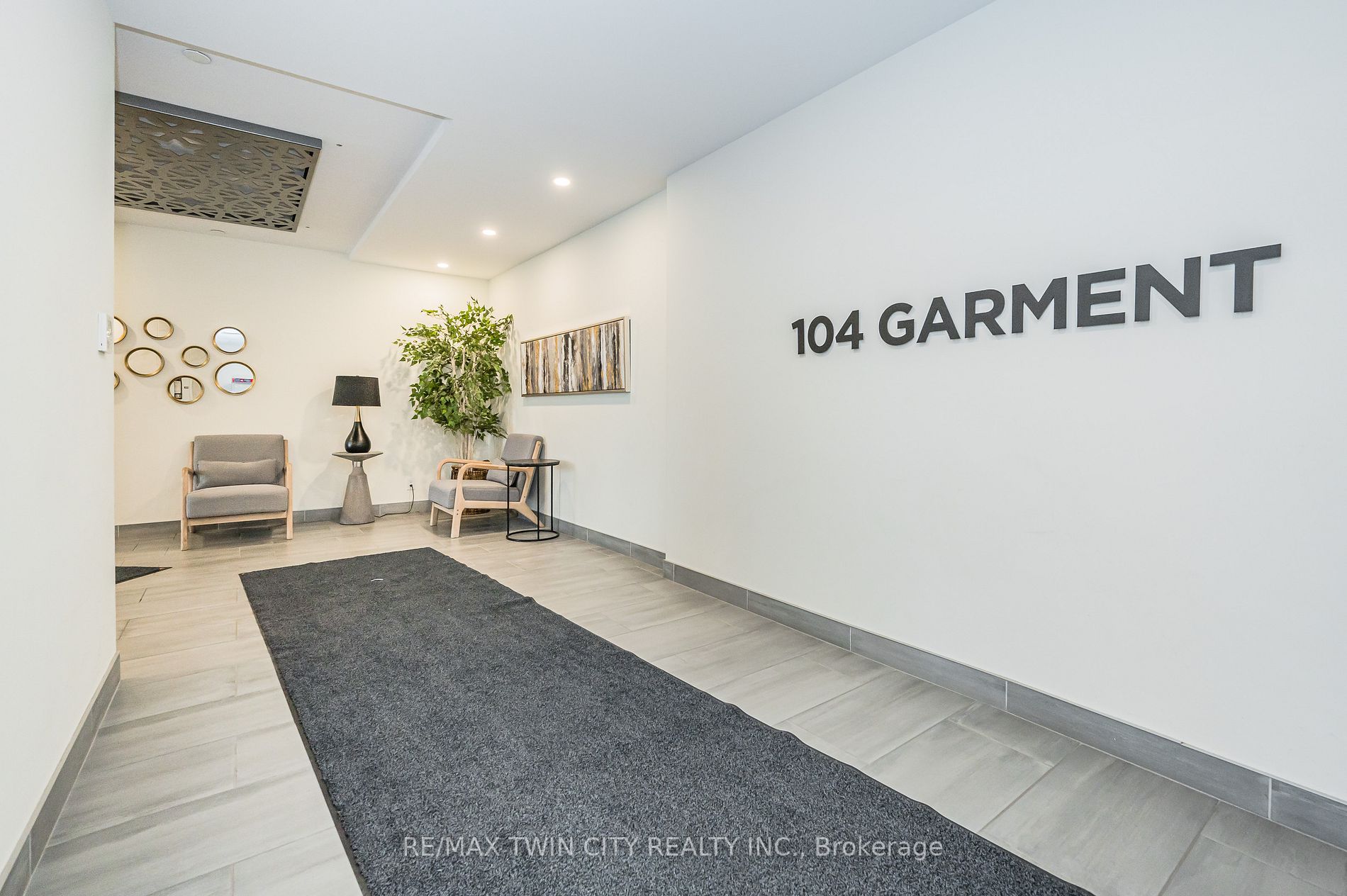 104 Garment Street, #1904