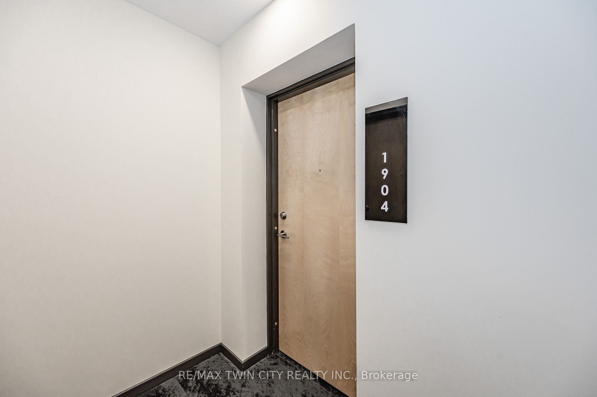 104 Garment Street, #1904