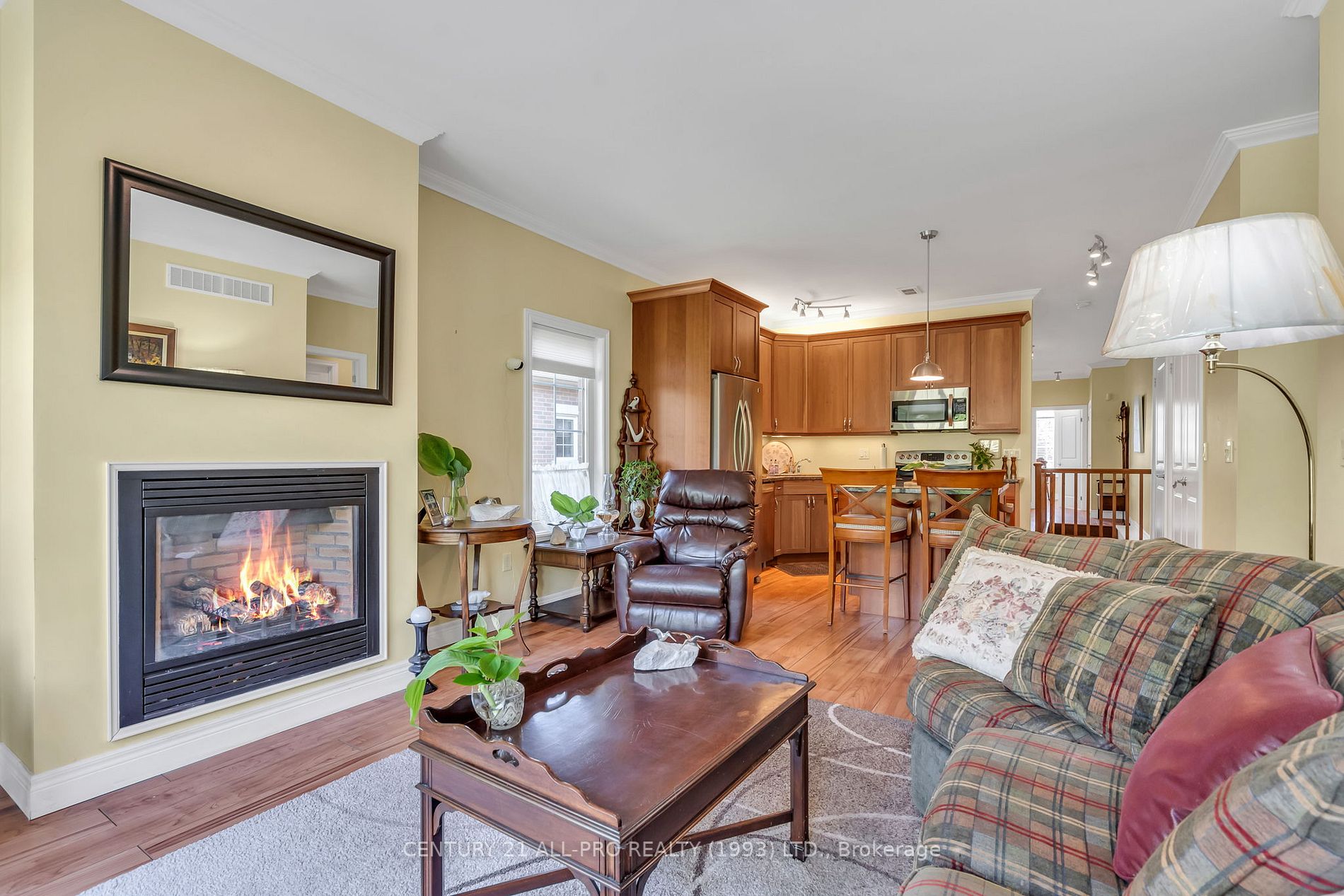 120 University Ave E, #1004