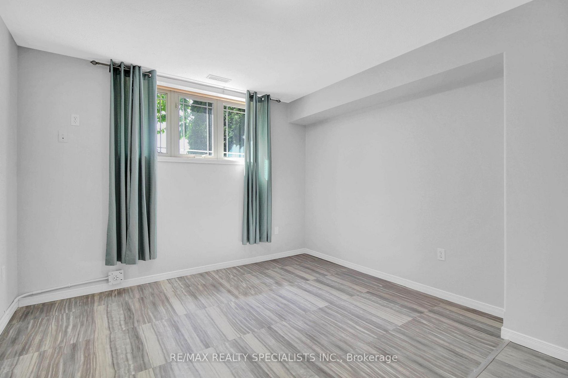 33 Osborn Ave