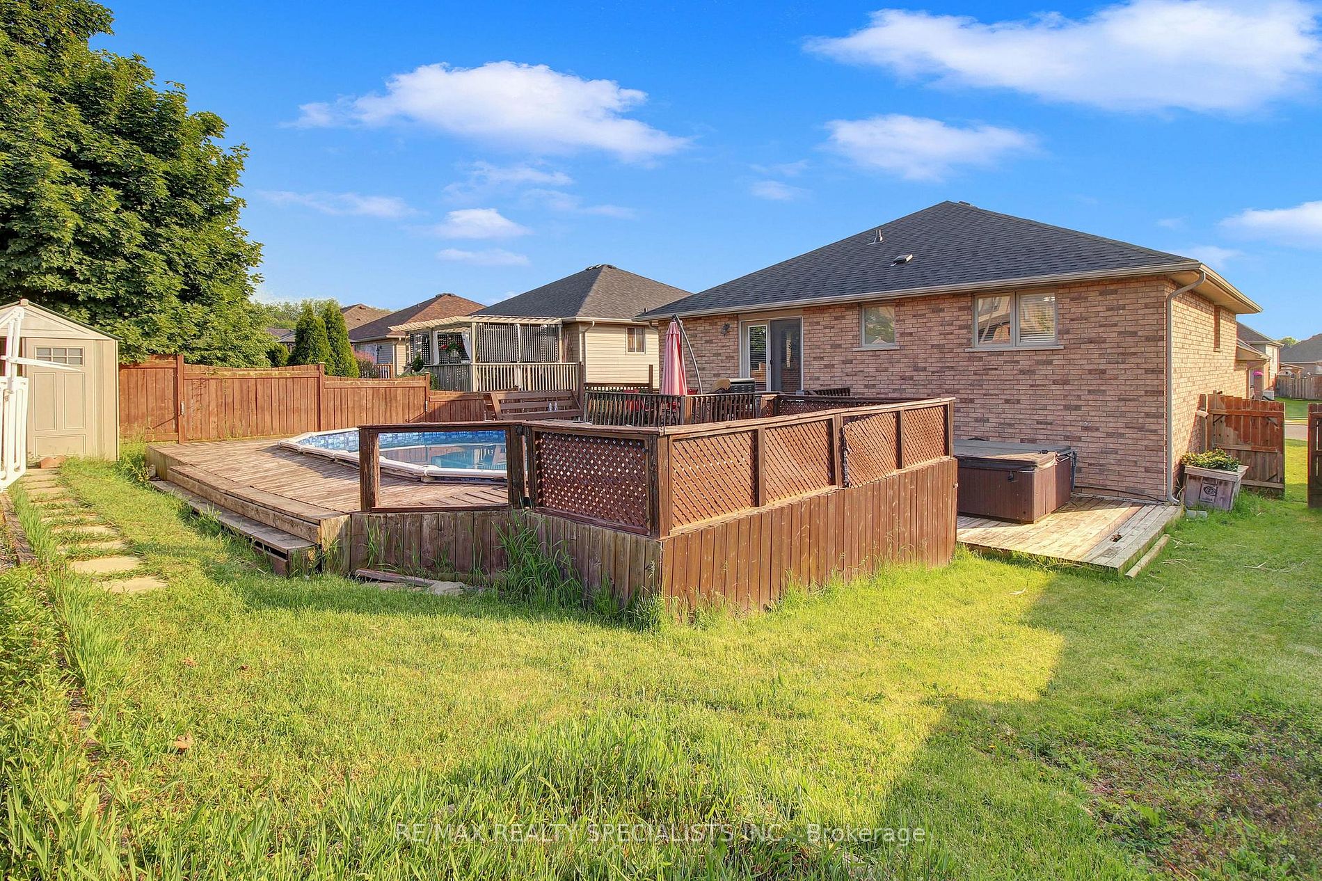33 Osborn Ave