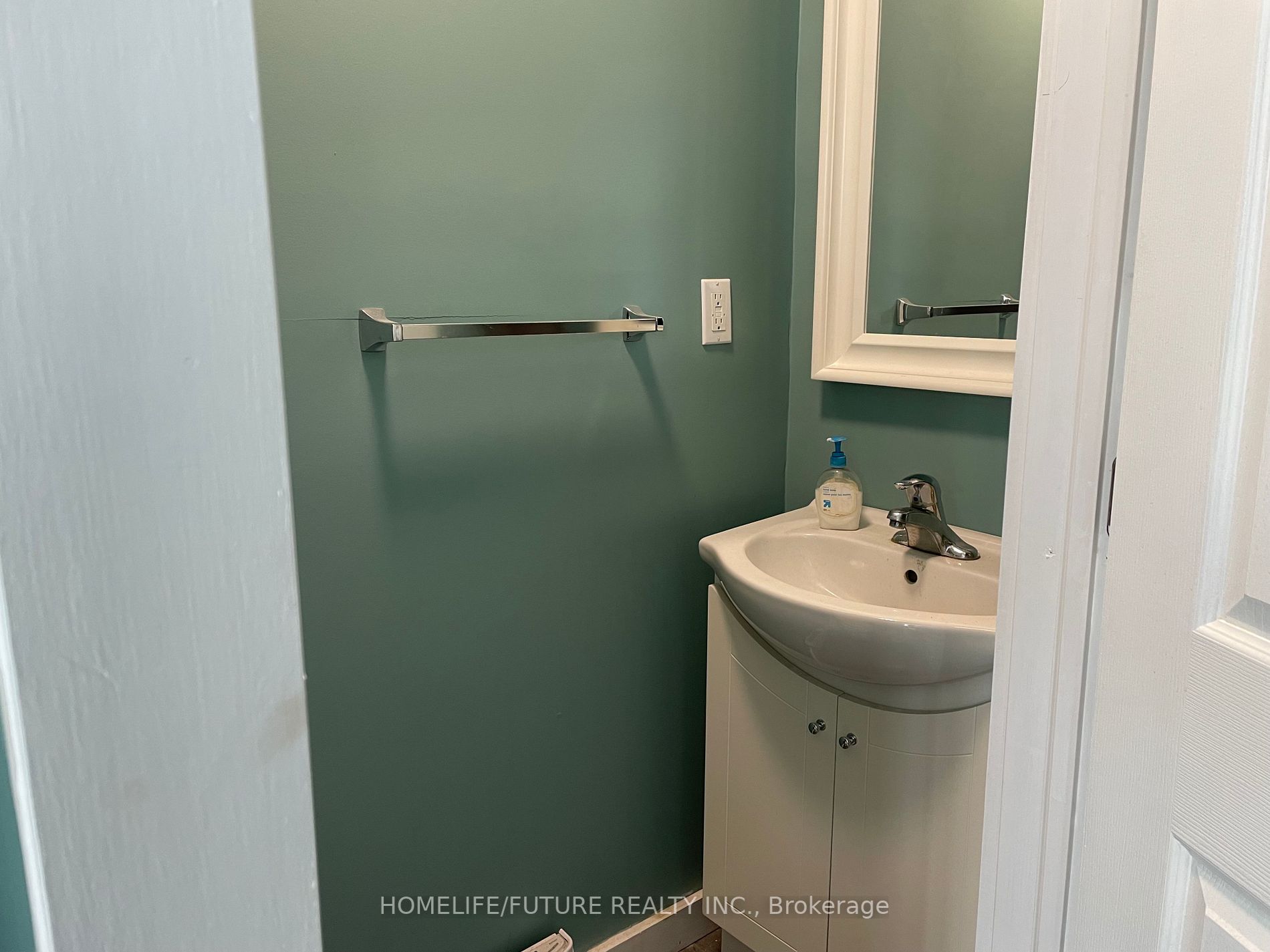 50 Lindsay St S