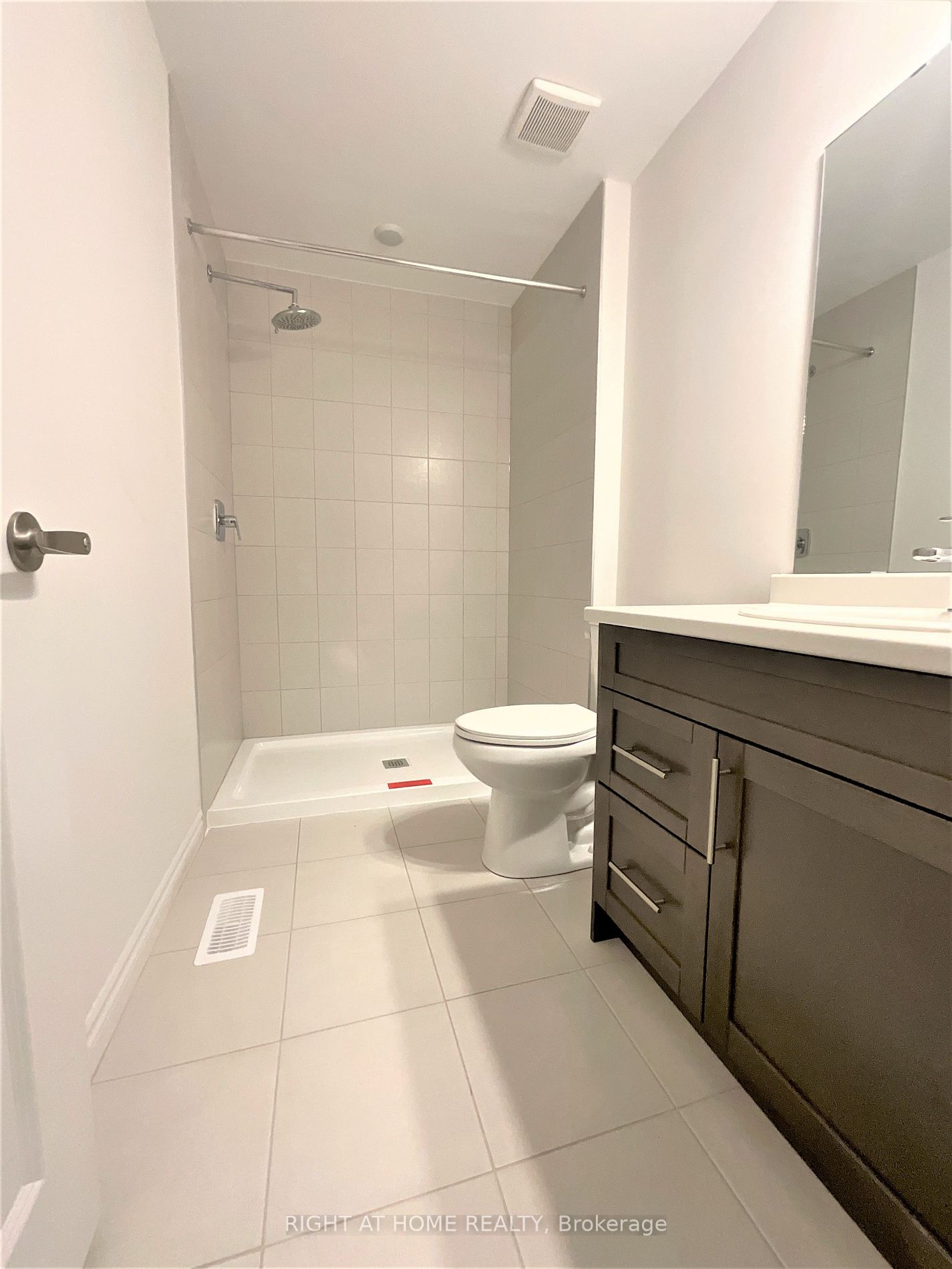 61 Soho St, #142