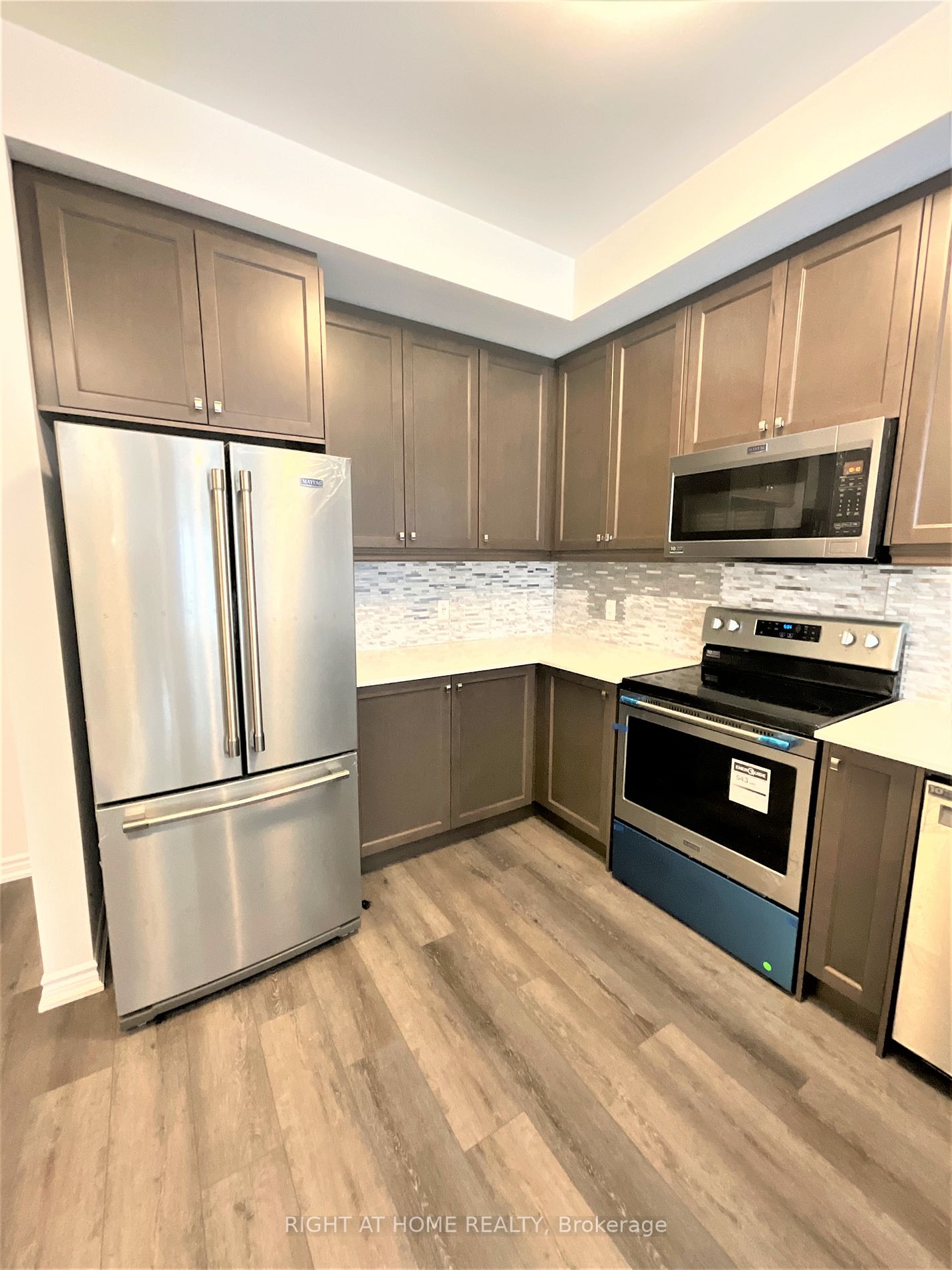 61 Soho St, #142