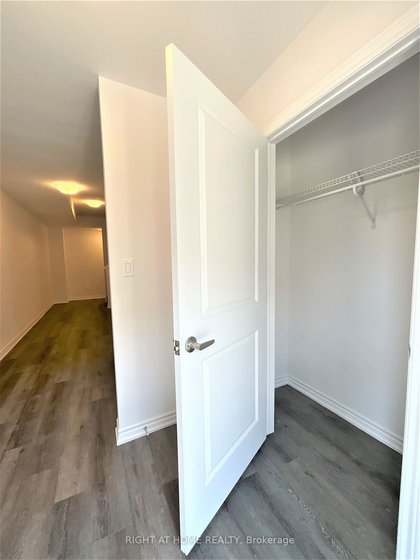 61 Soho St, #142