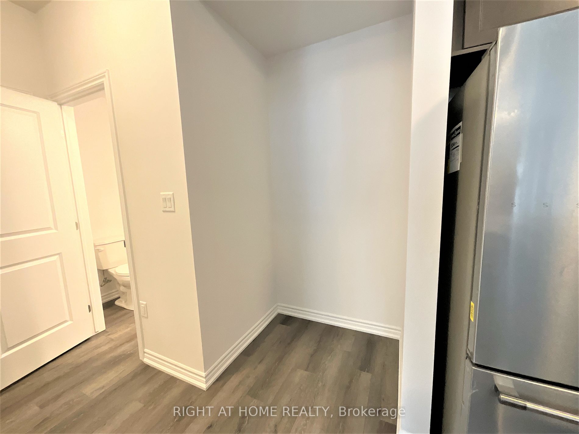 61 Soho St, #142