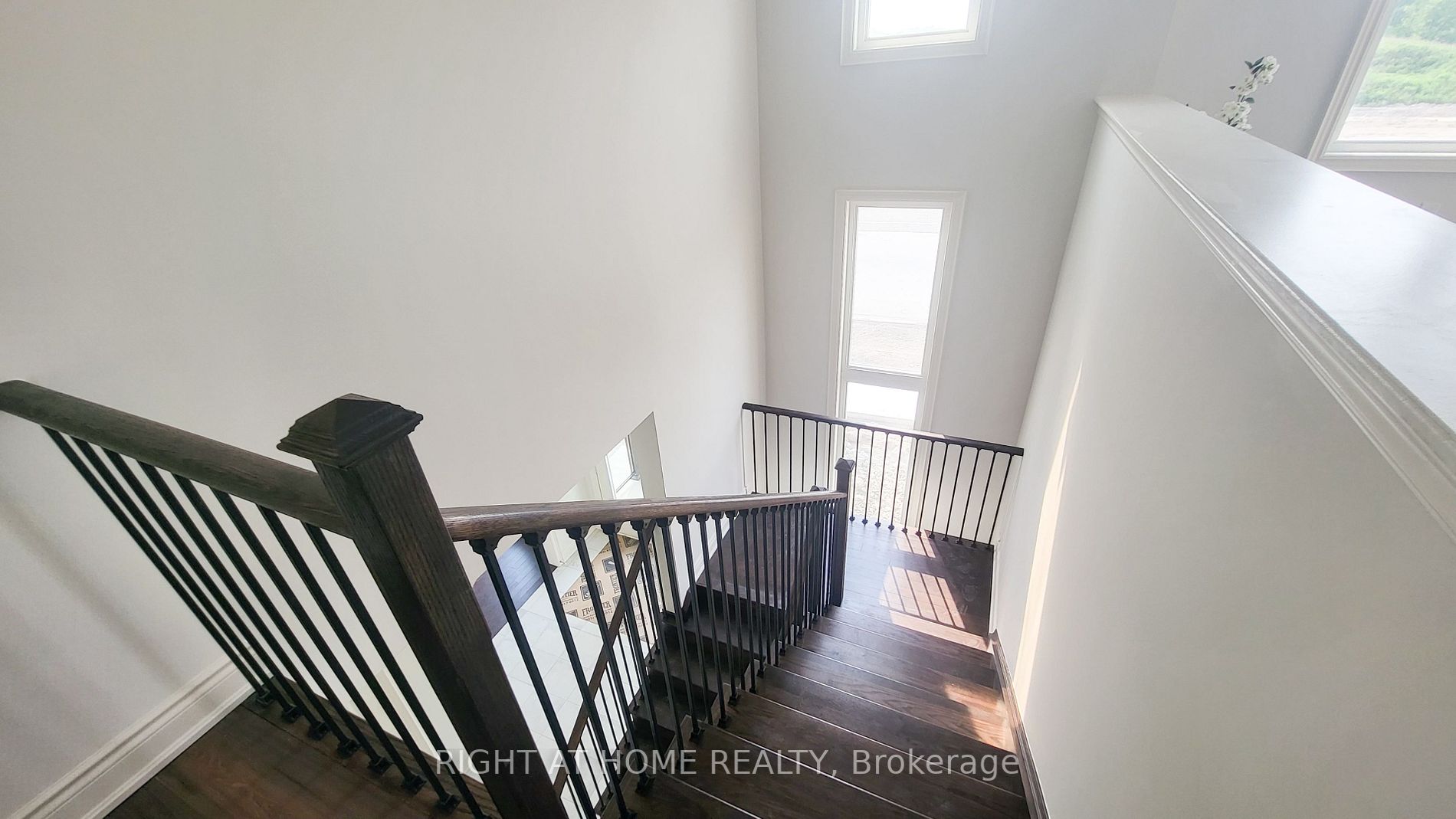 466 Humphrey St