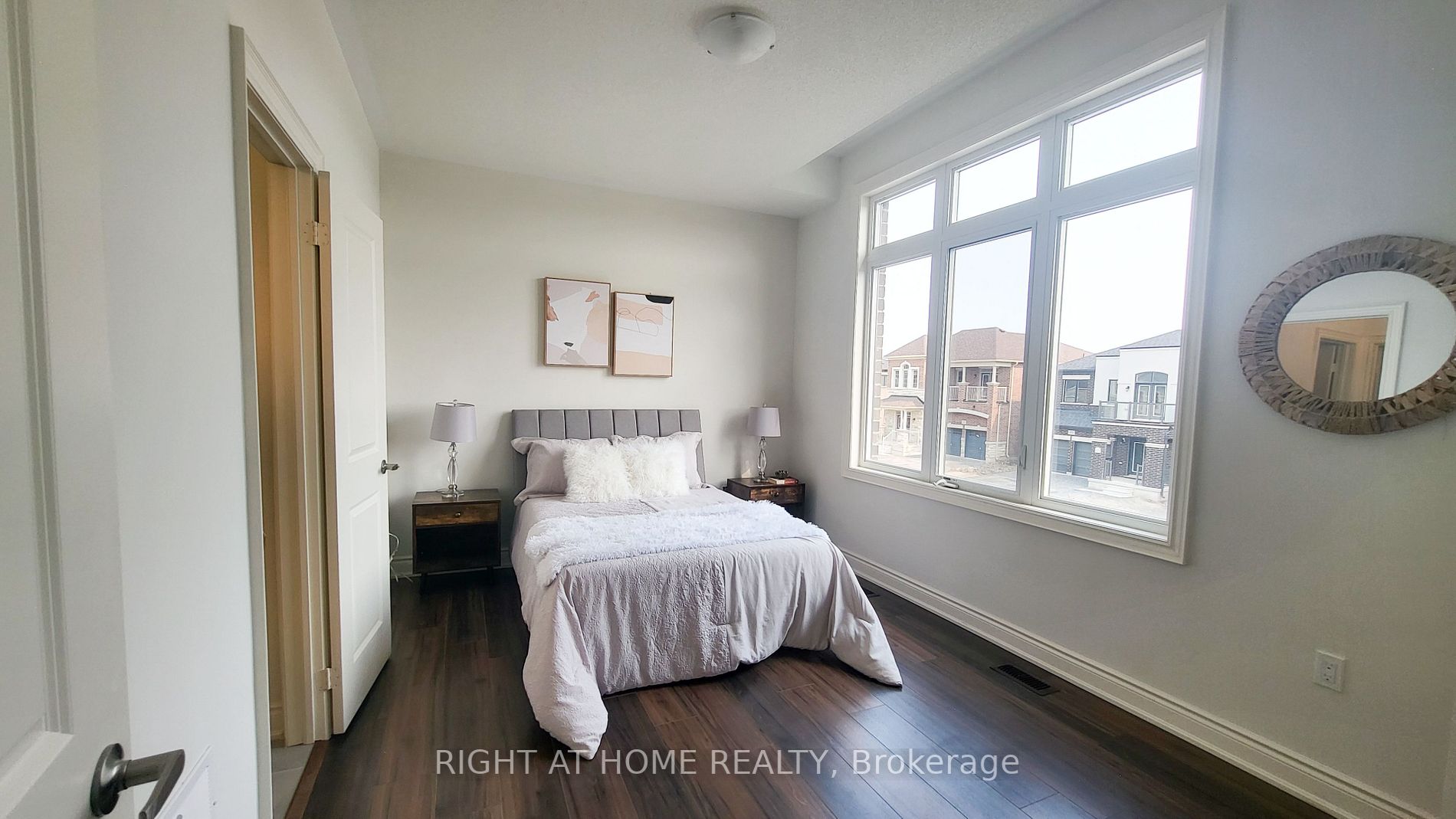 466 Humphrey St