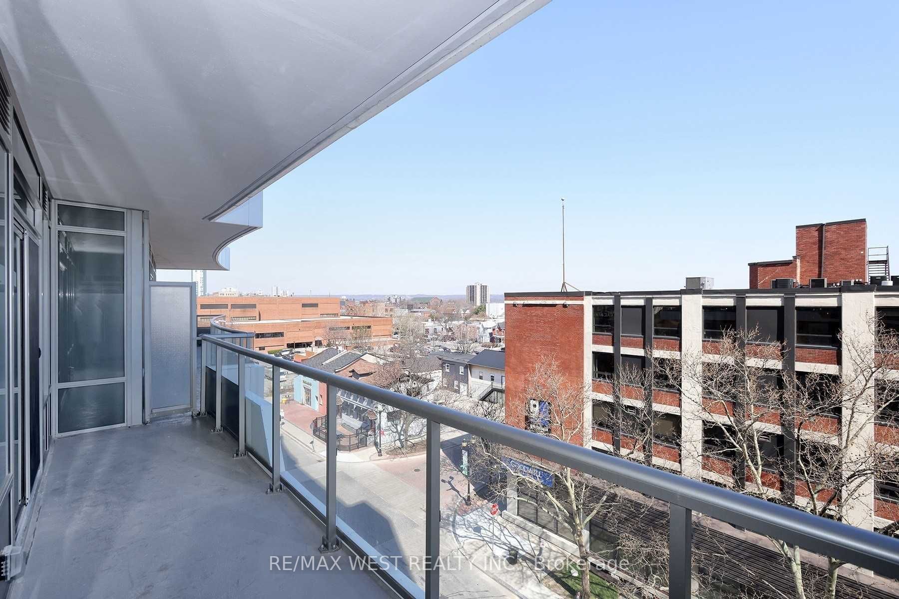 212 King William St, #618