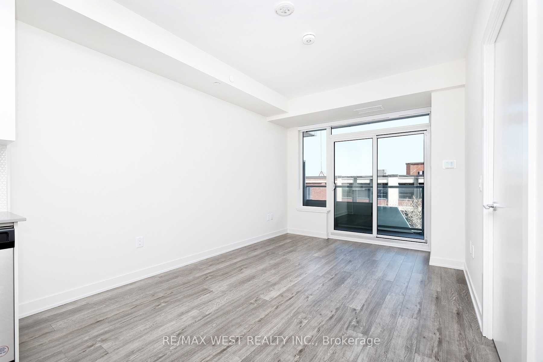 212 King William St, #618