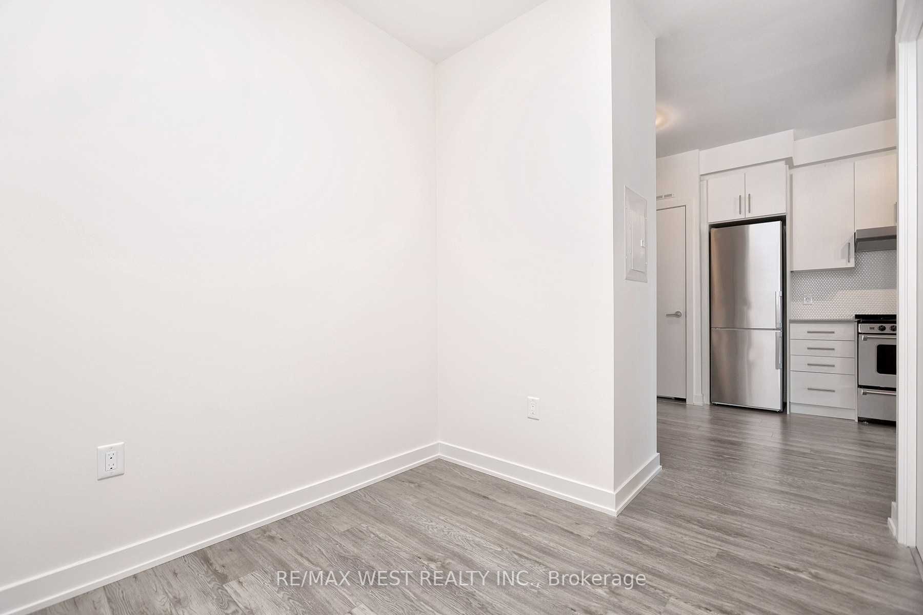 212 King William St, #618