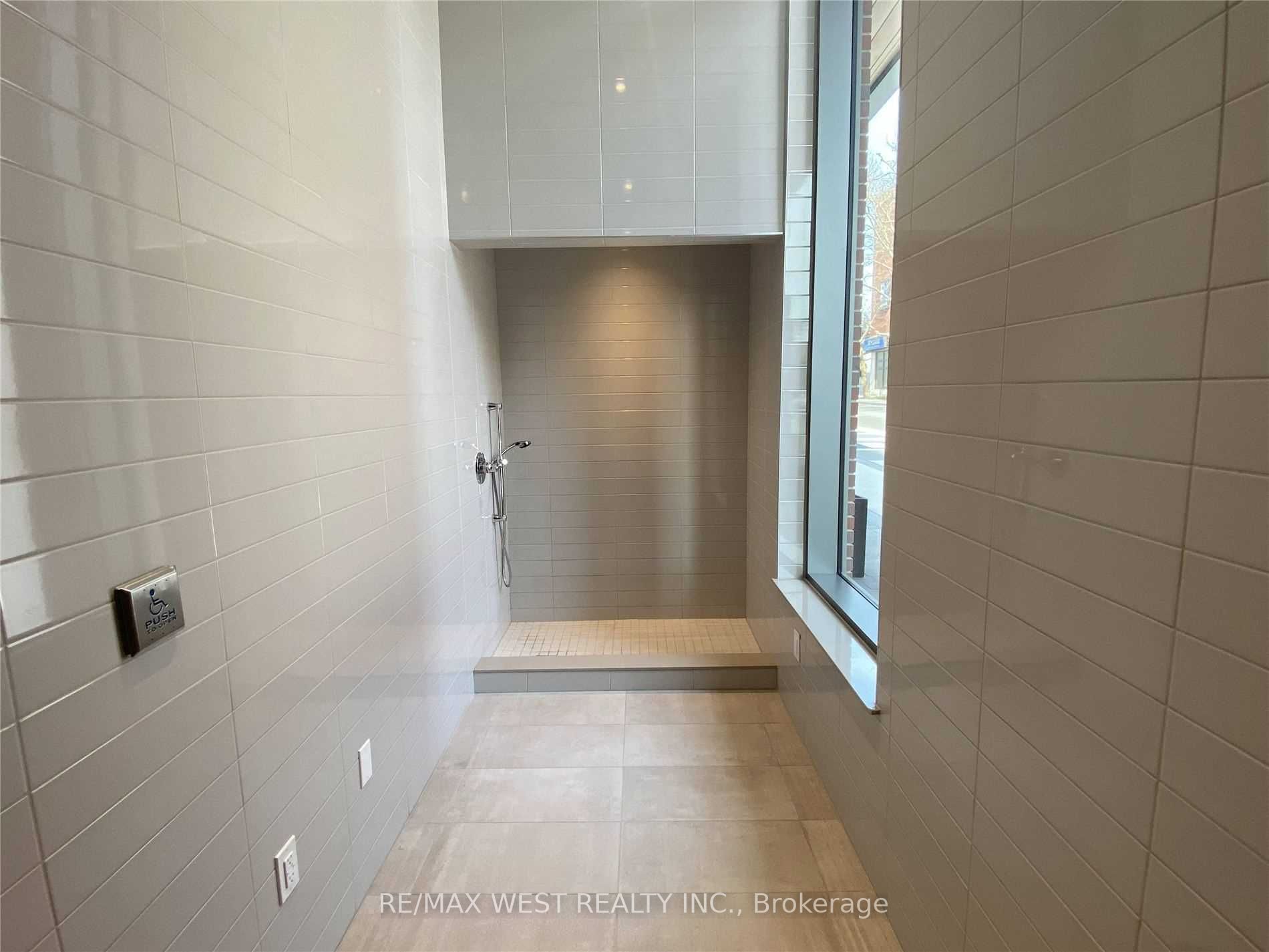 212 King William St, #618
