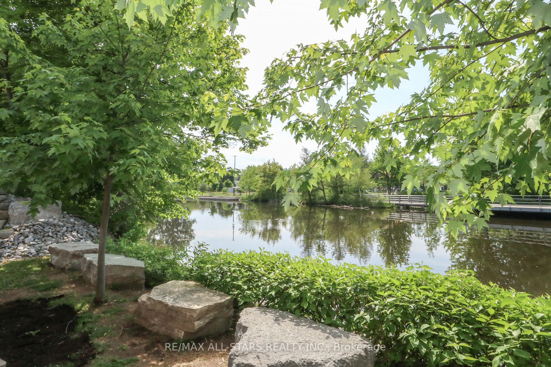 25 King Street, ## 203