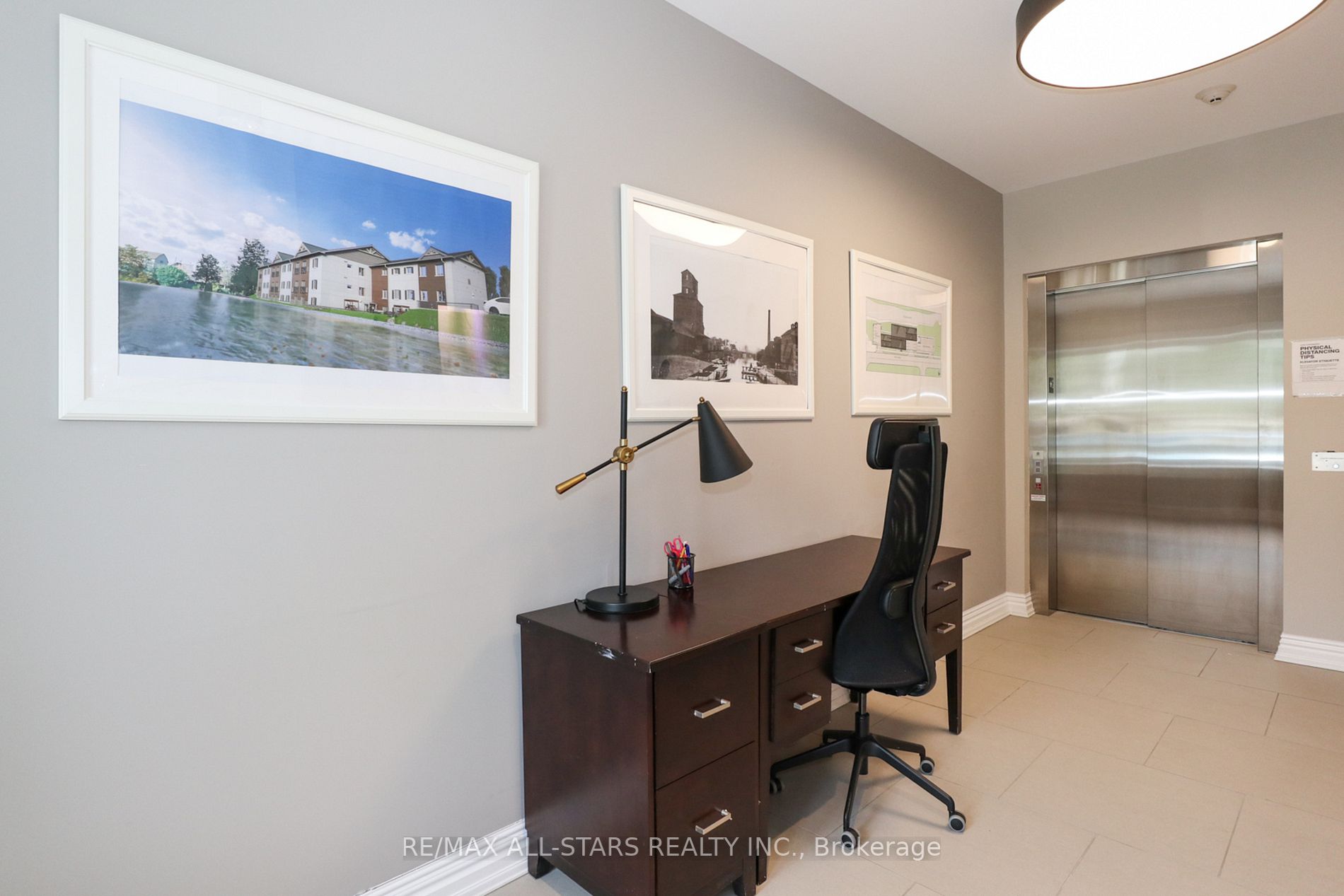 25 King Street, ## 203
