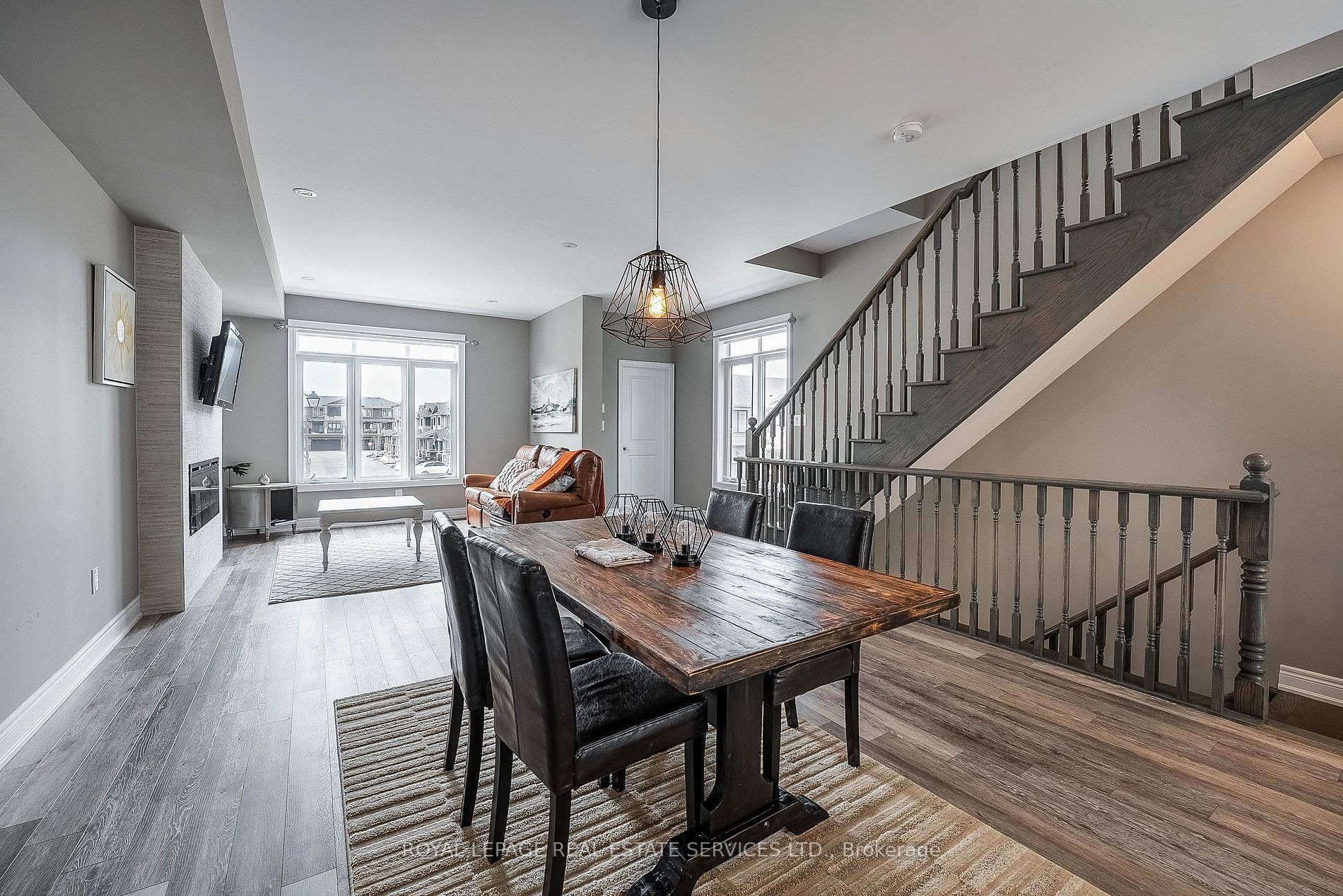 16 Waterview Lane