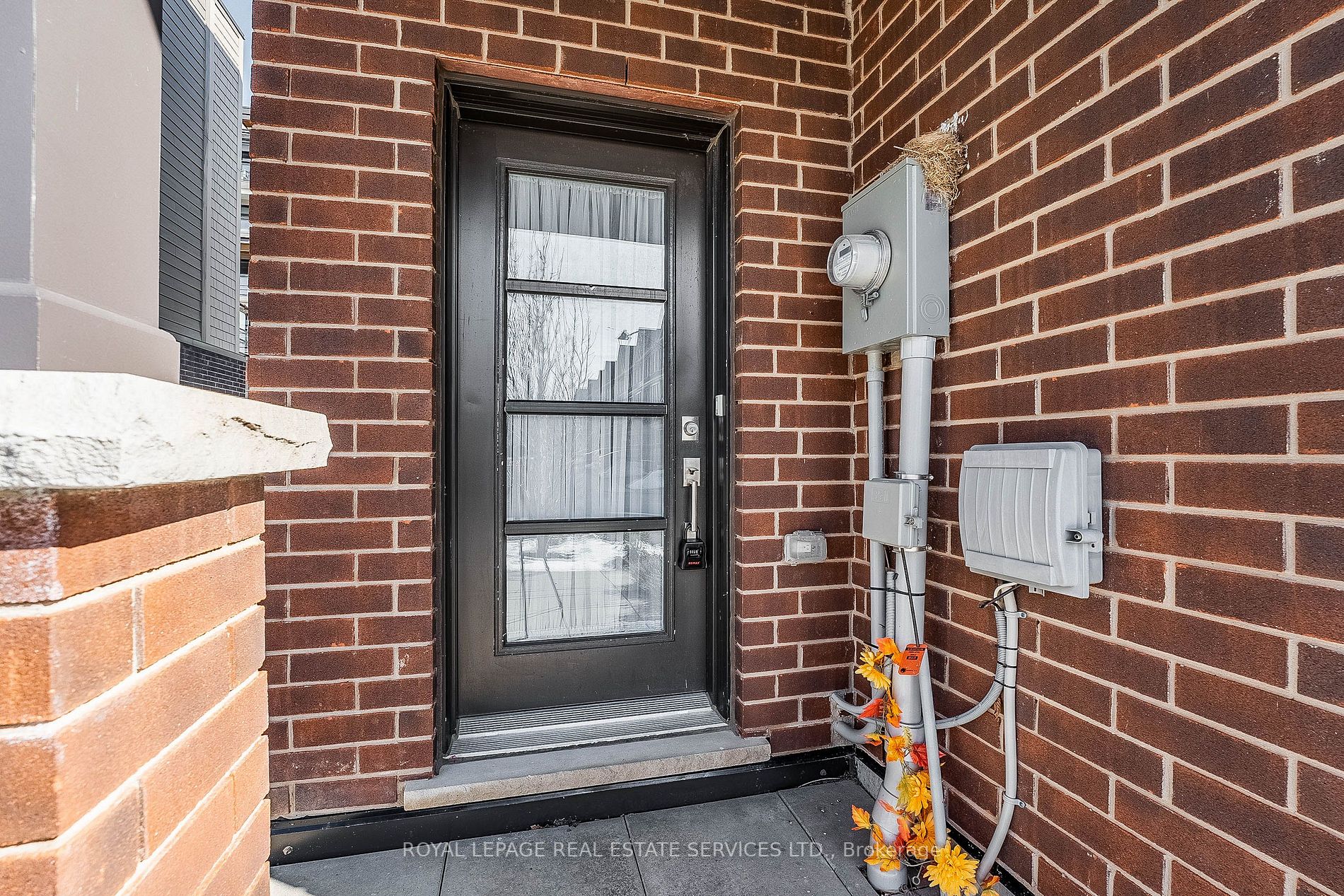 16 Waterview Lane