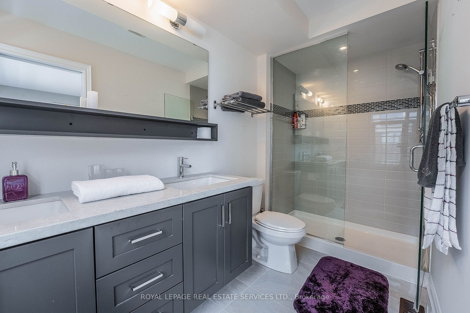 16 Waterview Lane