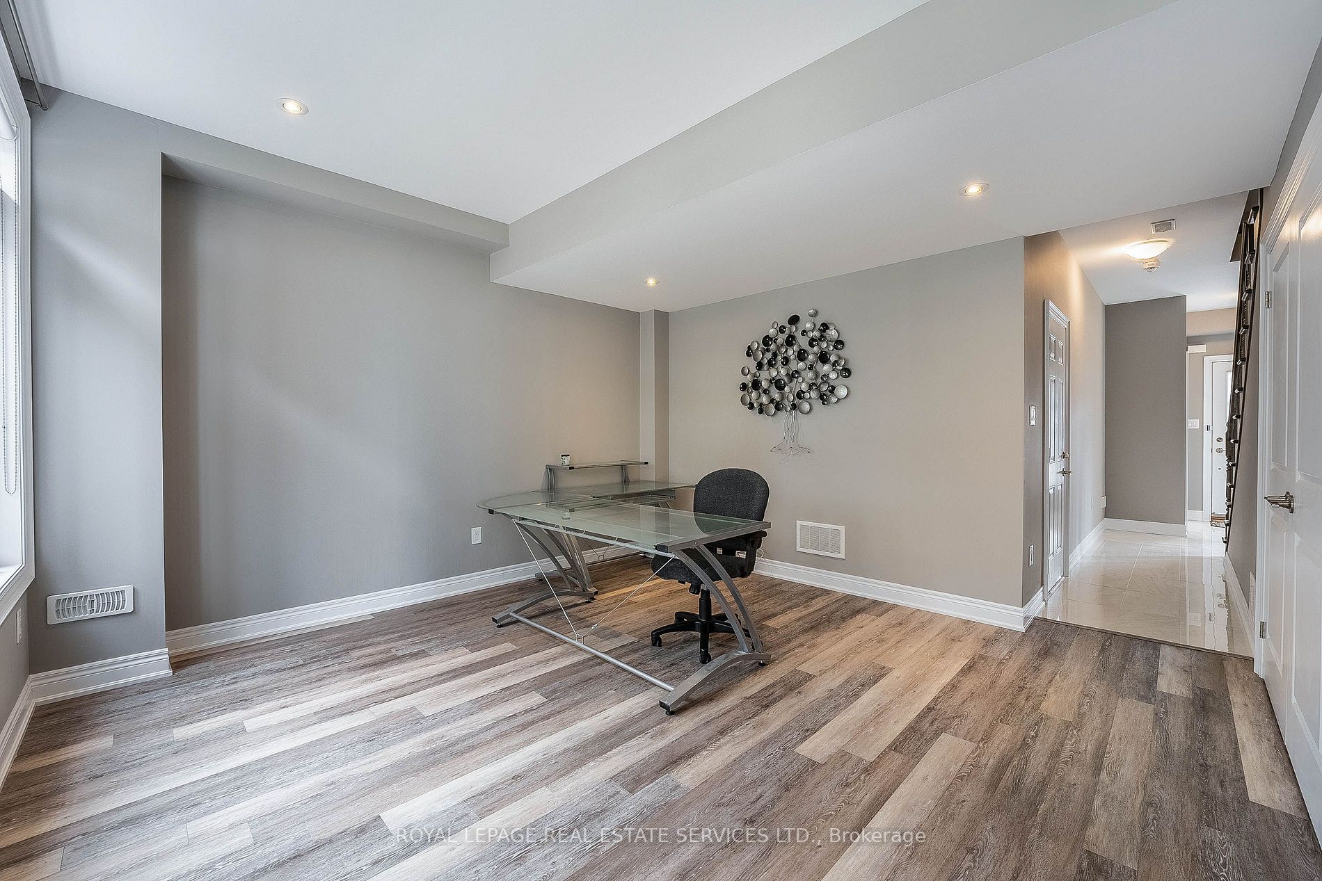16 Waterview Lane