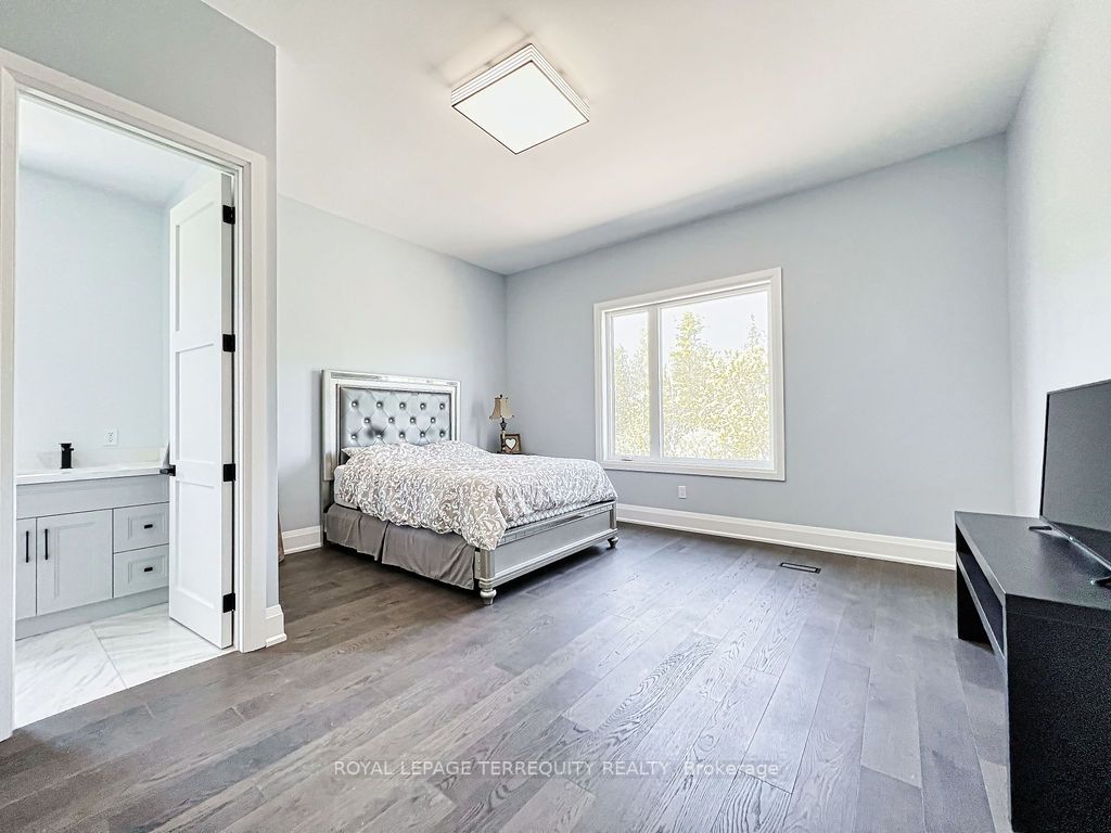 9 Rustlewood Avenue