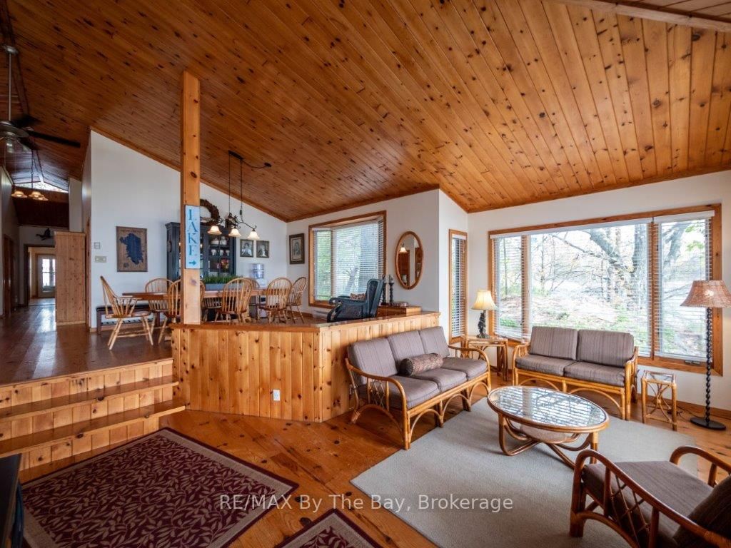 2694 Island 1040
