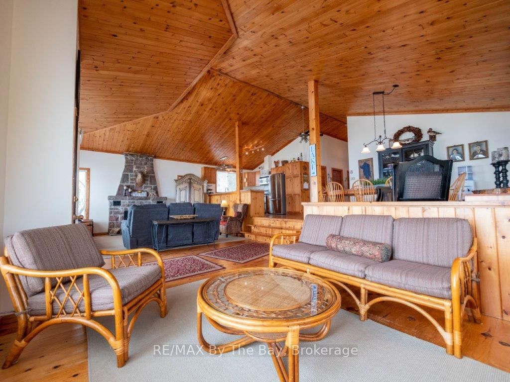 2694 Island 1040