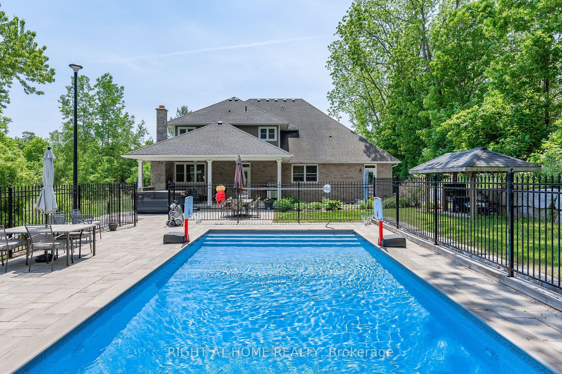 451 Garner Rd W