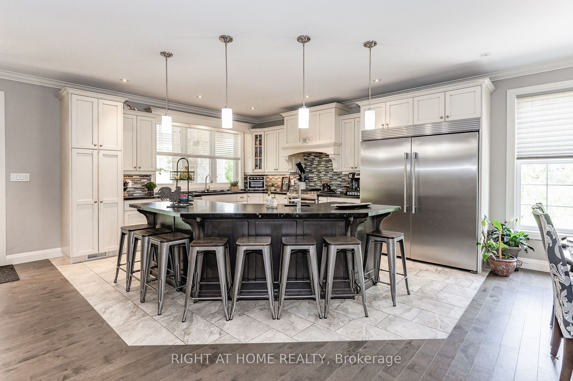 451 Garner Rd W