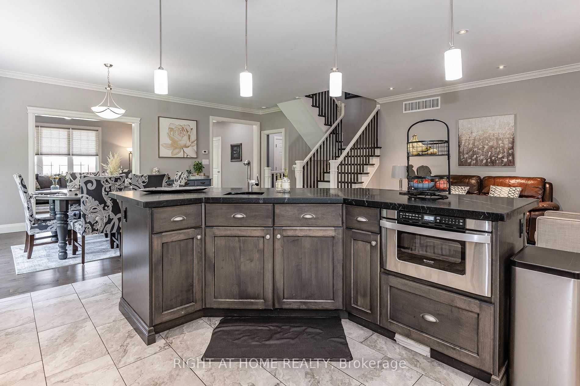 451 Garner Rd W