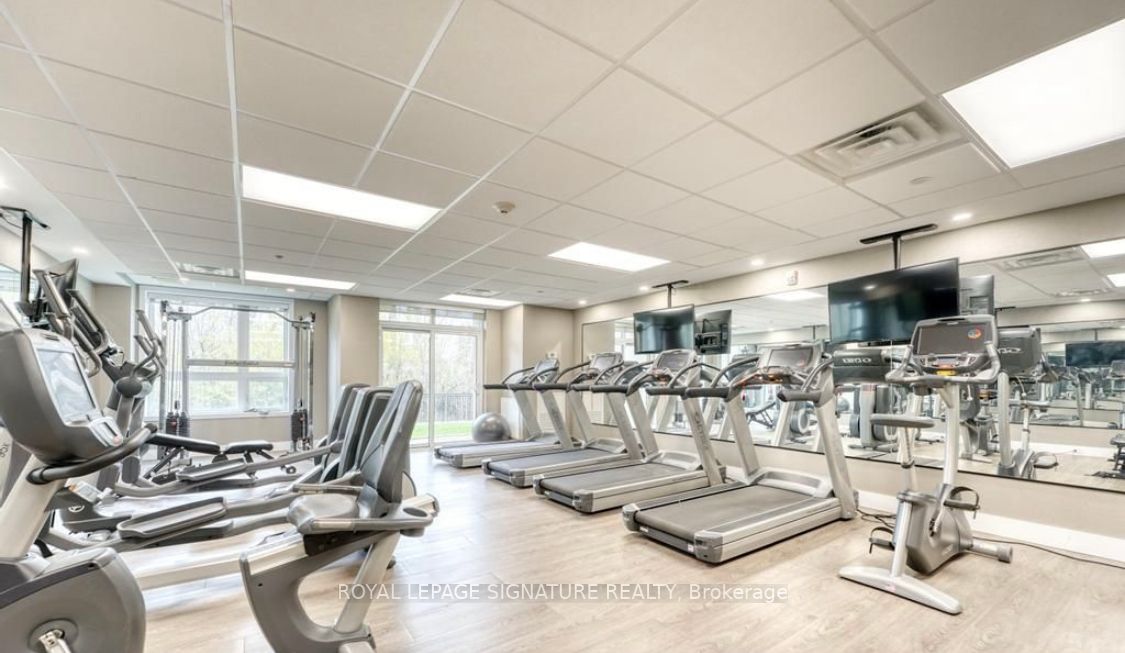 125 Shoreview Pl, #404