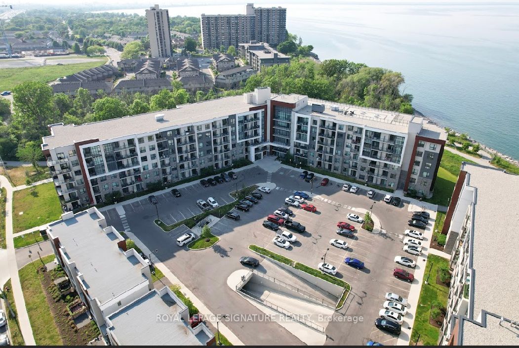 125 Shoreview Pl, #404