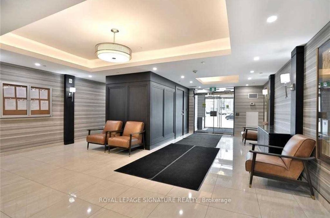 125 Shoreview Pl, #404